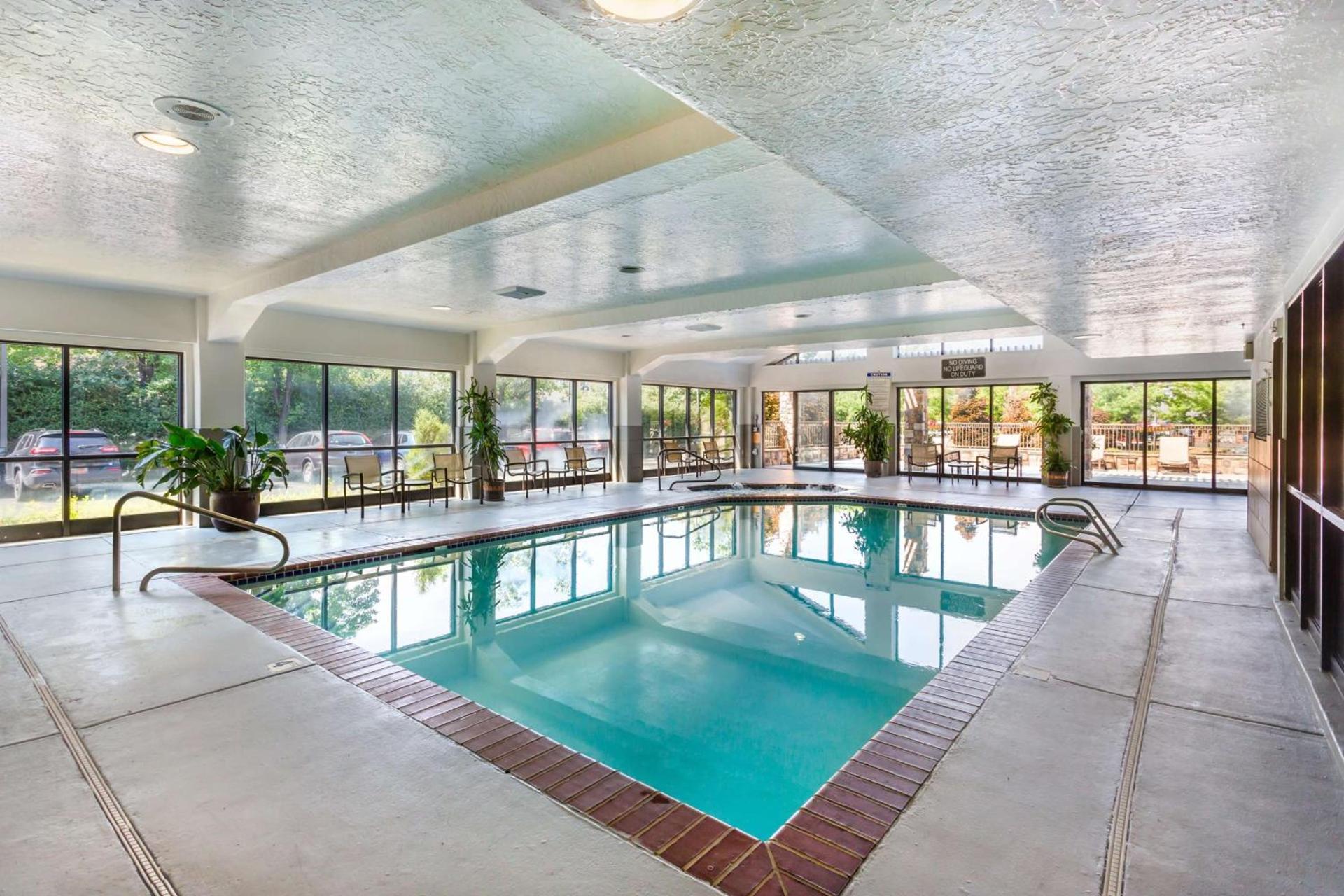 Best Western Plus Cotton Tree Inn photo 6