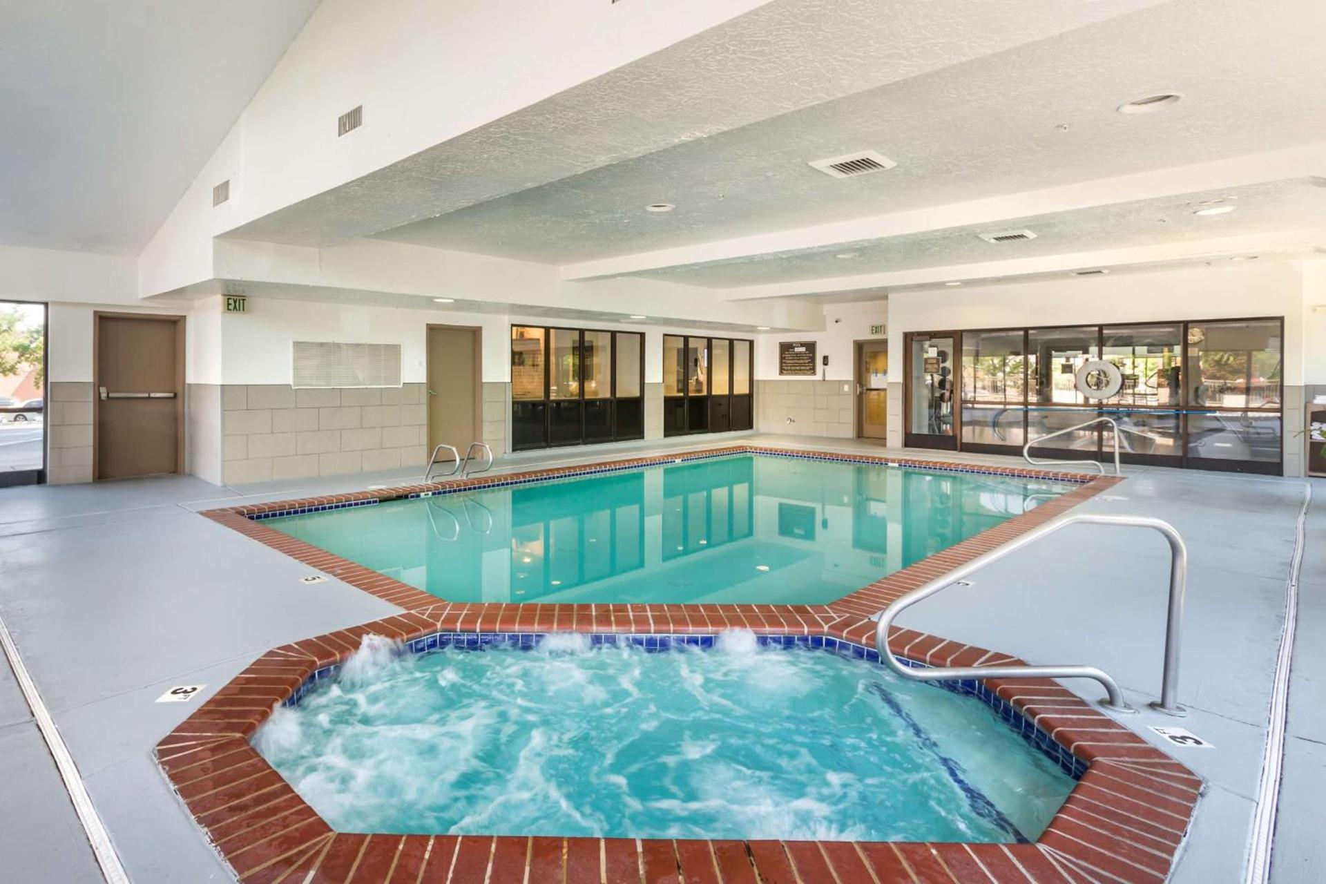 Best Western Plus Cotton Tree Inn photo 8