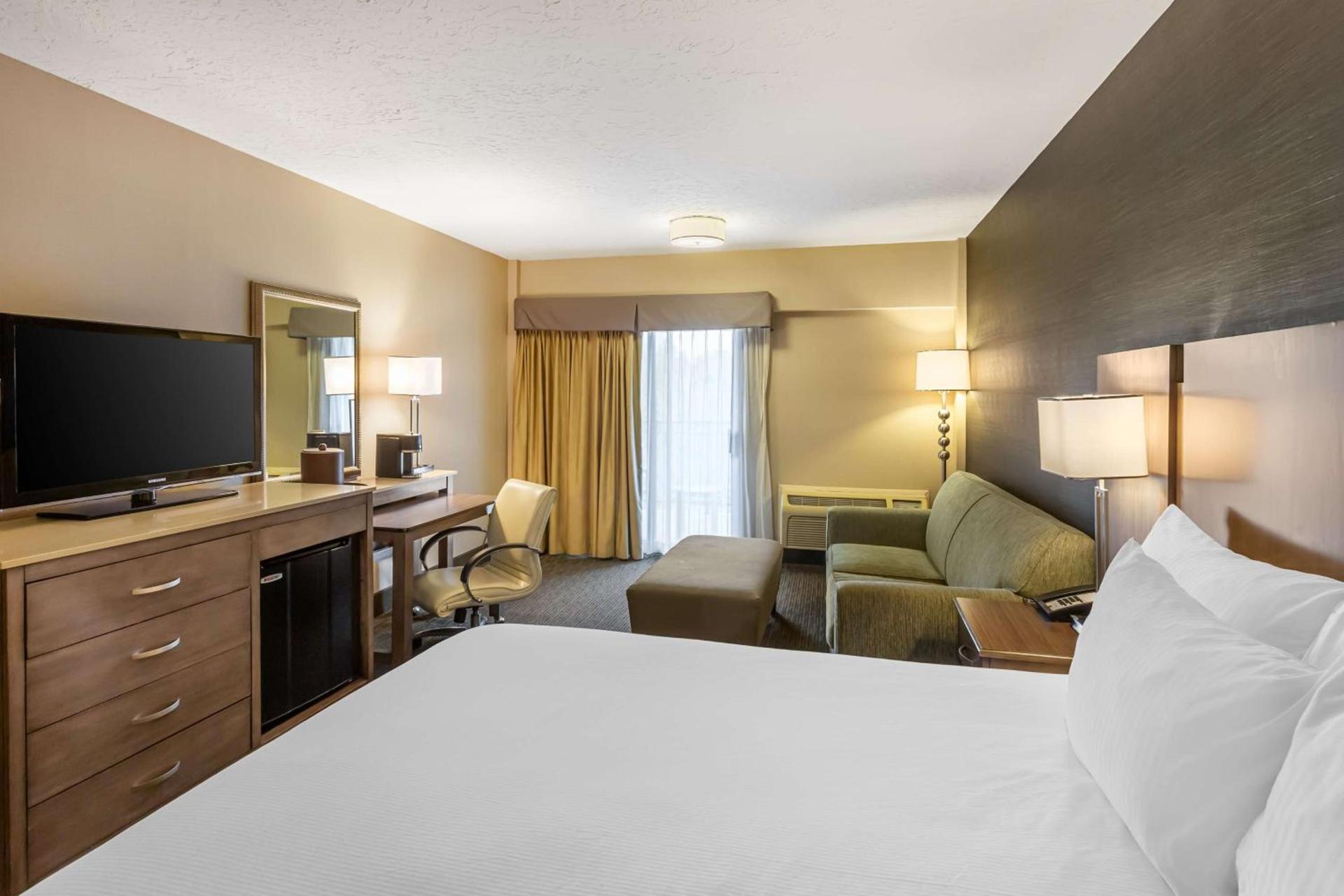 Best Western Plus Cotton Tree Inn photo 9