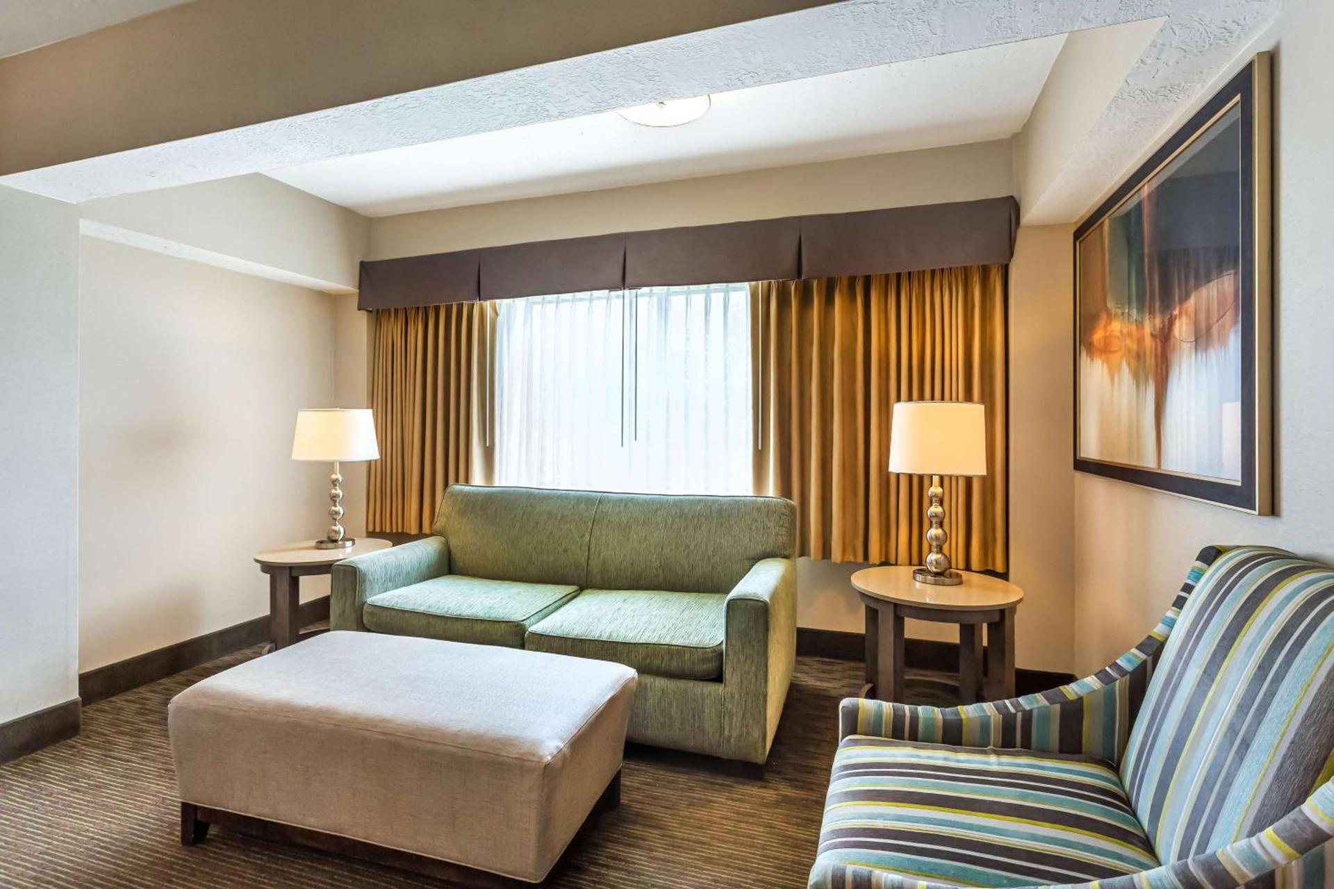 Best Western Plus Cotton Tree Inn photo 12
