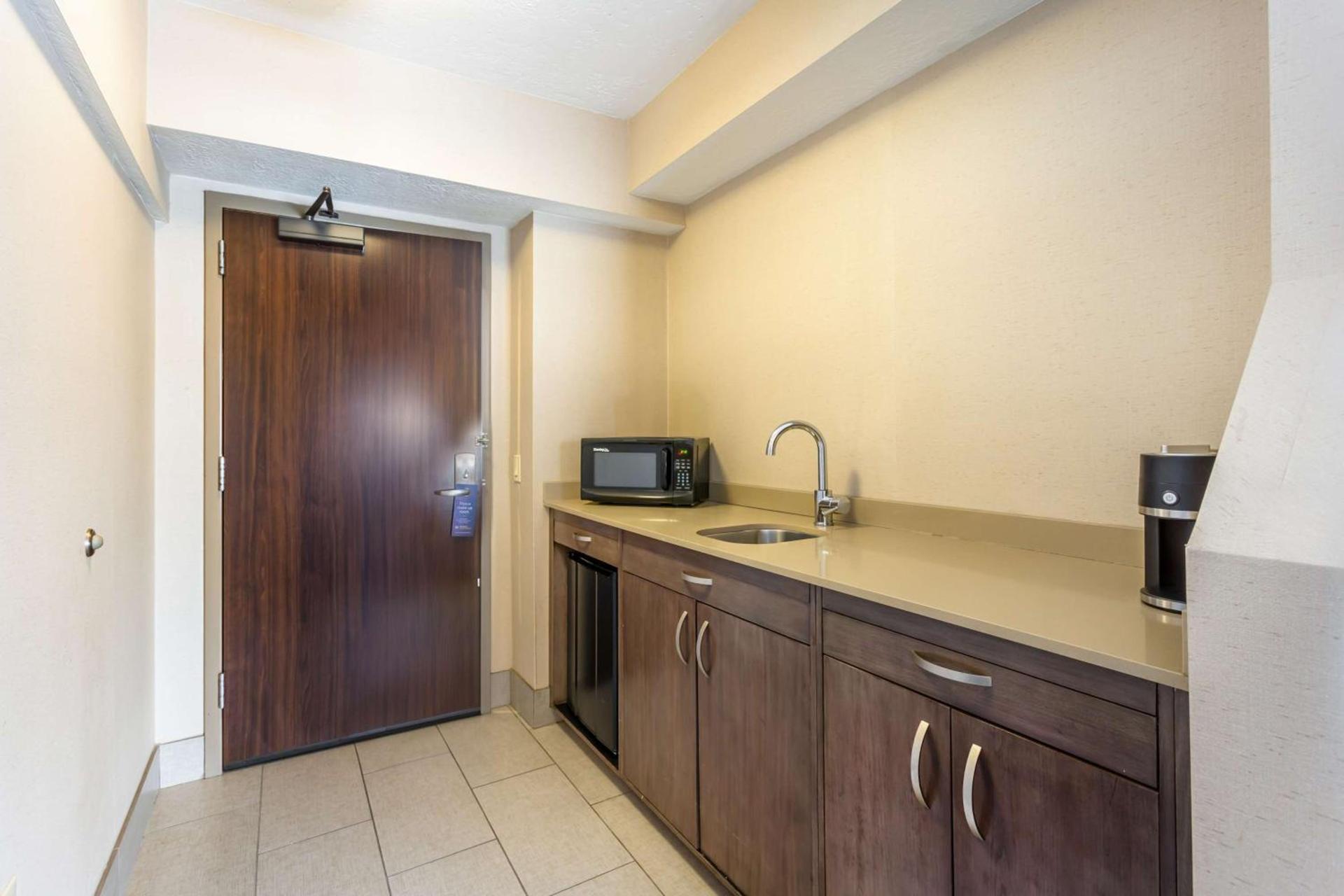 Best Western Plus Cotton Tree Inn photo 20