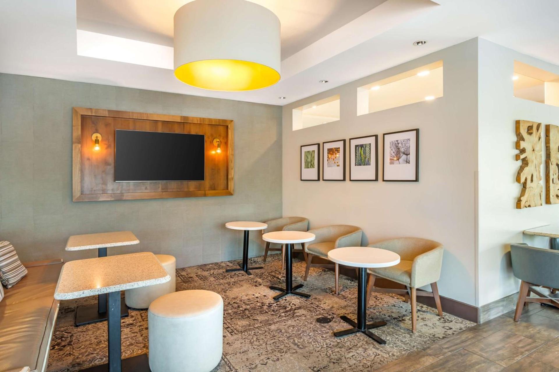 Best Western Plus Cotton Tree Inn photo 33