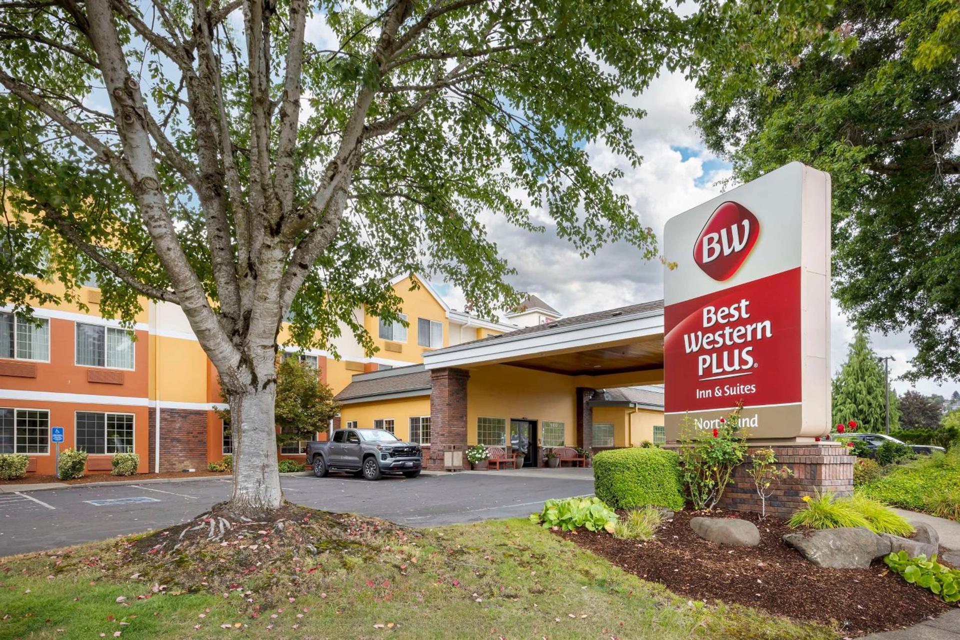 Best Western Plus Northwind Inn & Suites photo 2