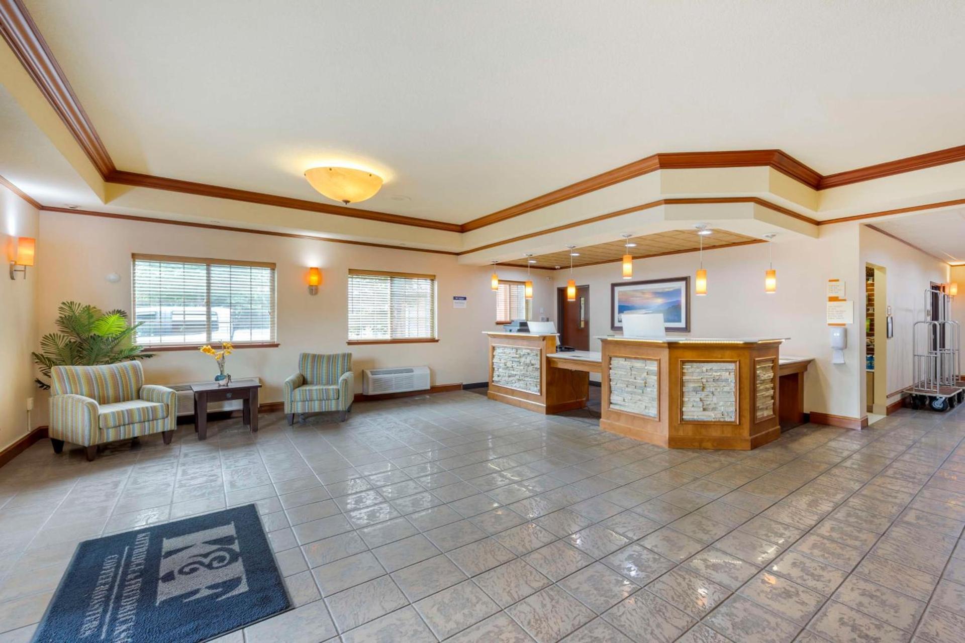 Best Western Plus Northwind Inn & Suites photo 3