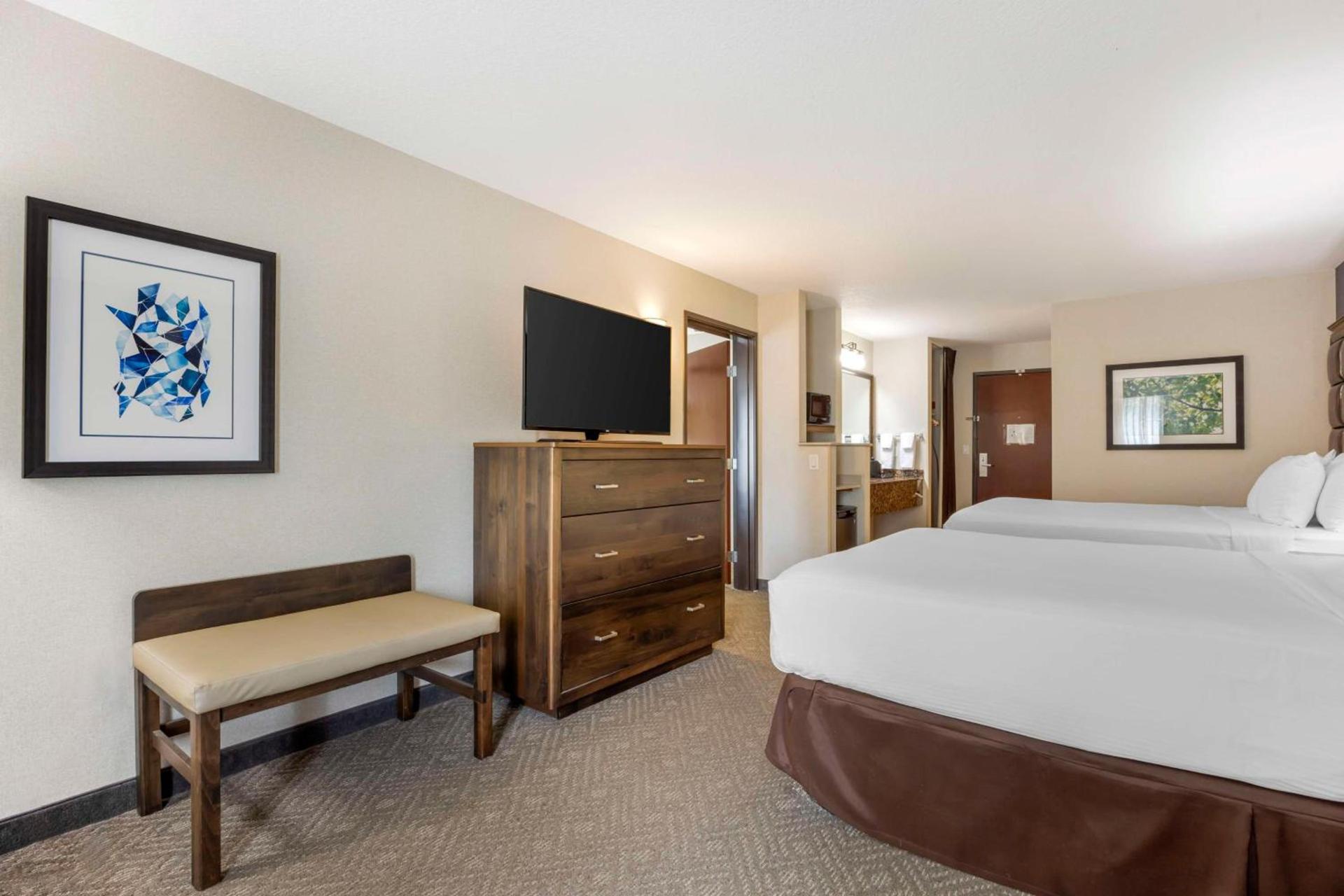 Best Western Plus Northwind Inn & Suites photo 6