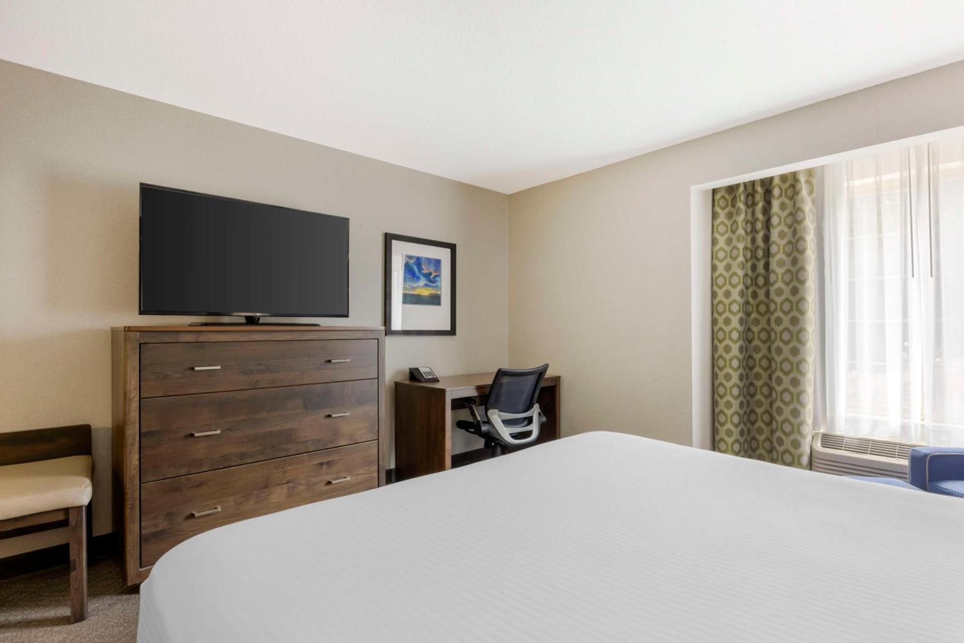Best Western Plus Northwind Inn & Suites photo 8