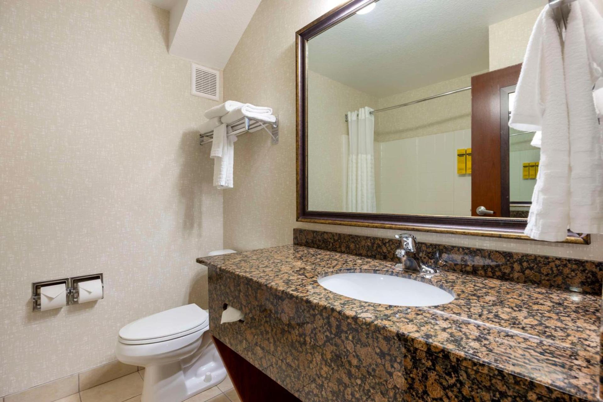 Best Western Plus Northwind Inn & Suites photo 10