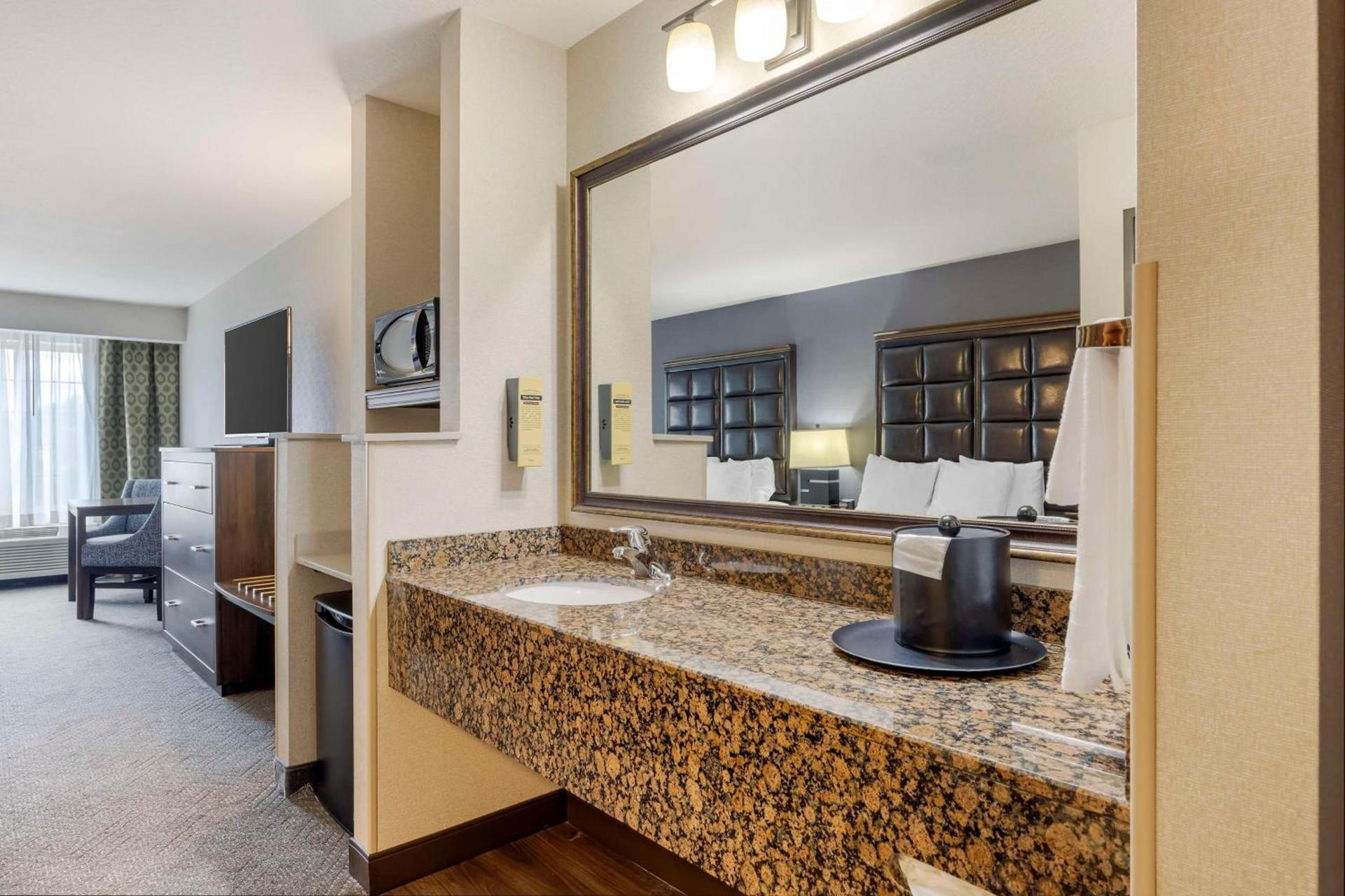 Best Western Plus Northwind Inn & Suites photo 15
