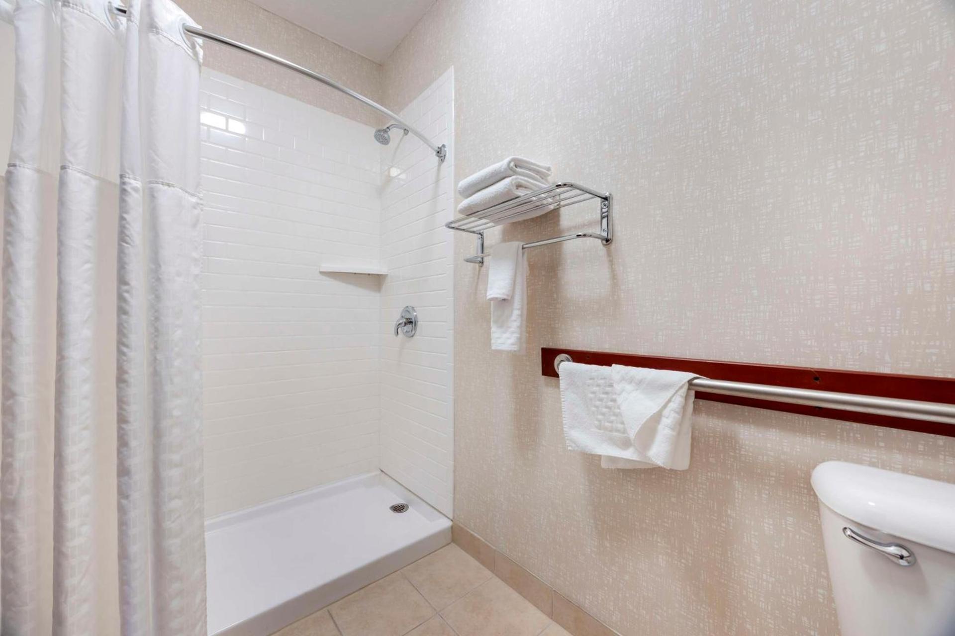 Best Western Plus Northwind Inn & Suites photo 34