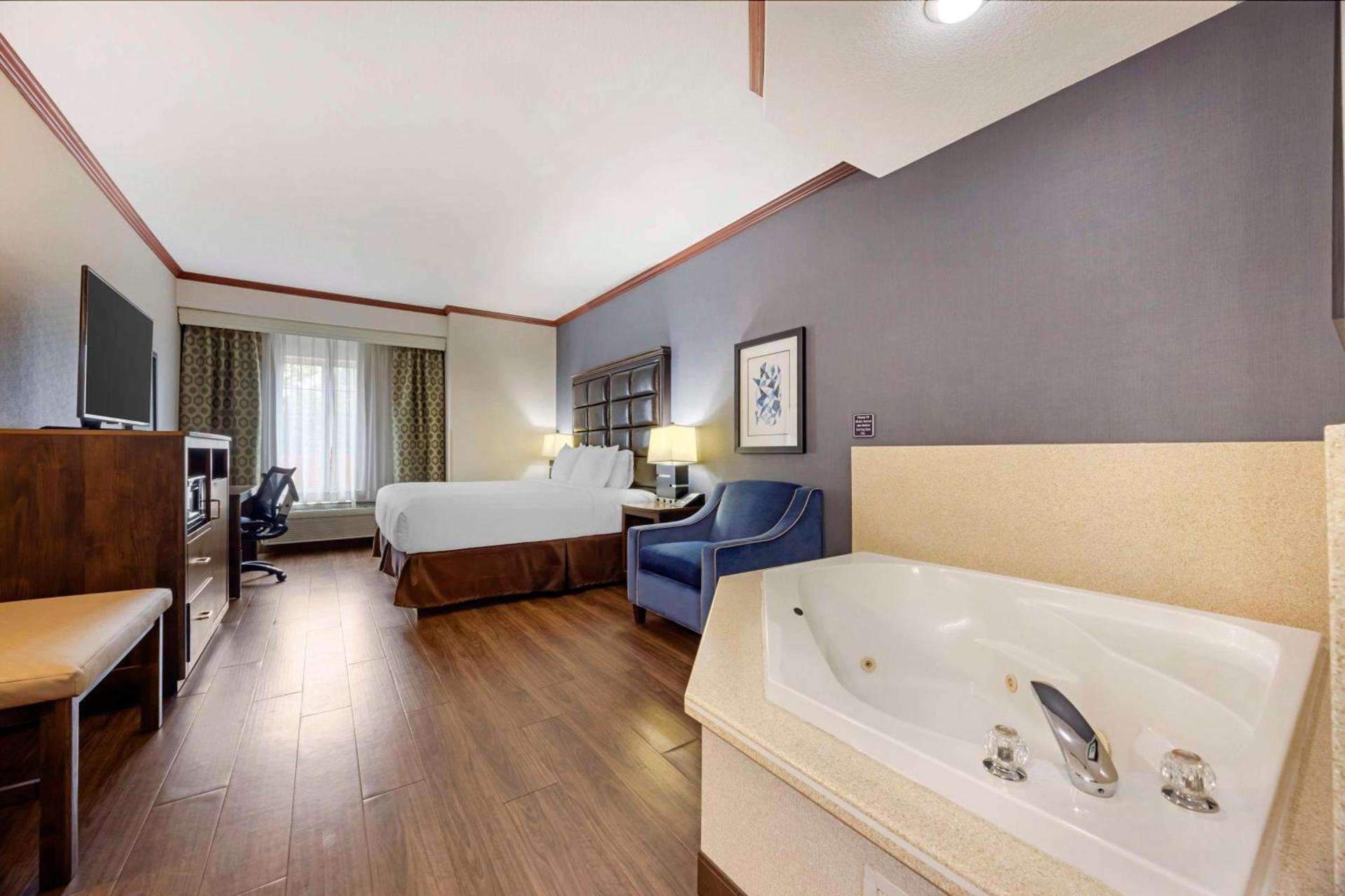 Best Western Plus Northwind Inn & Suites photo 36