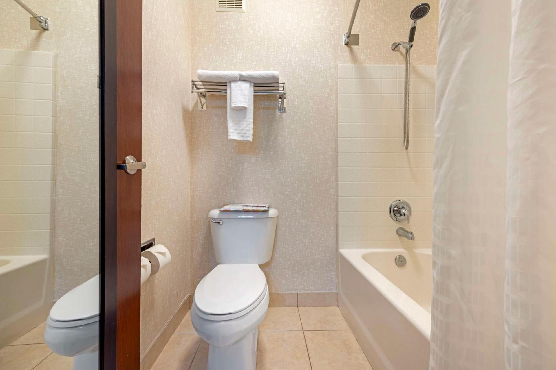 Best Western Plus Northwind Inn & Suites photo 21