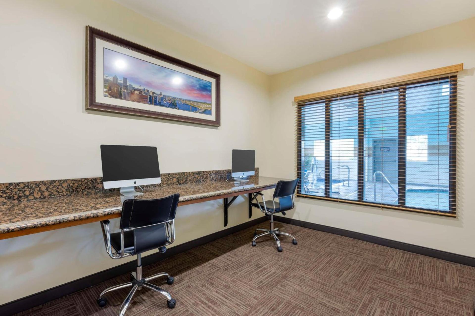Best Western Plus Northwind Inn & Suites photo 42