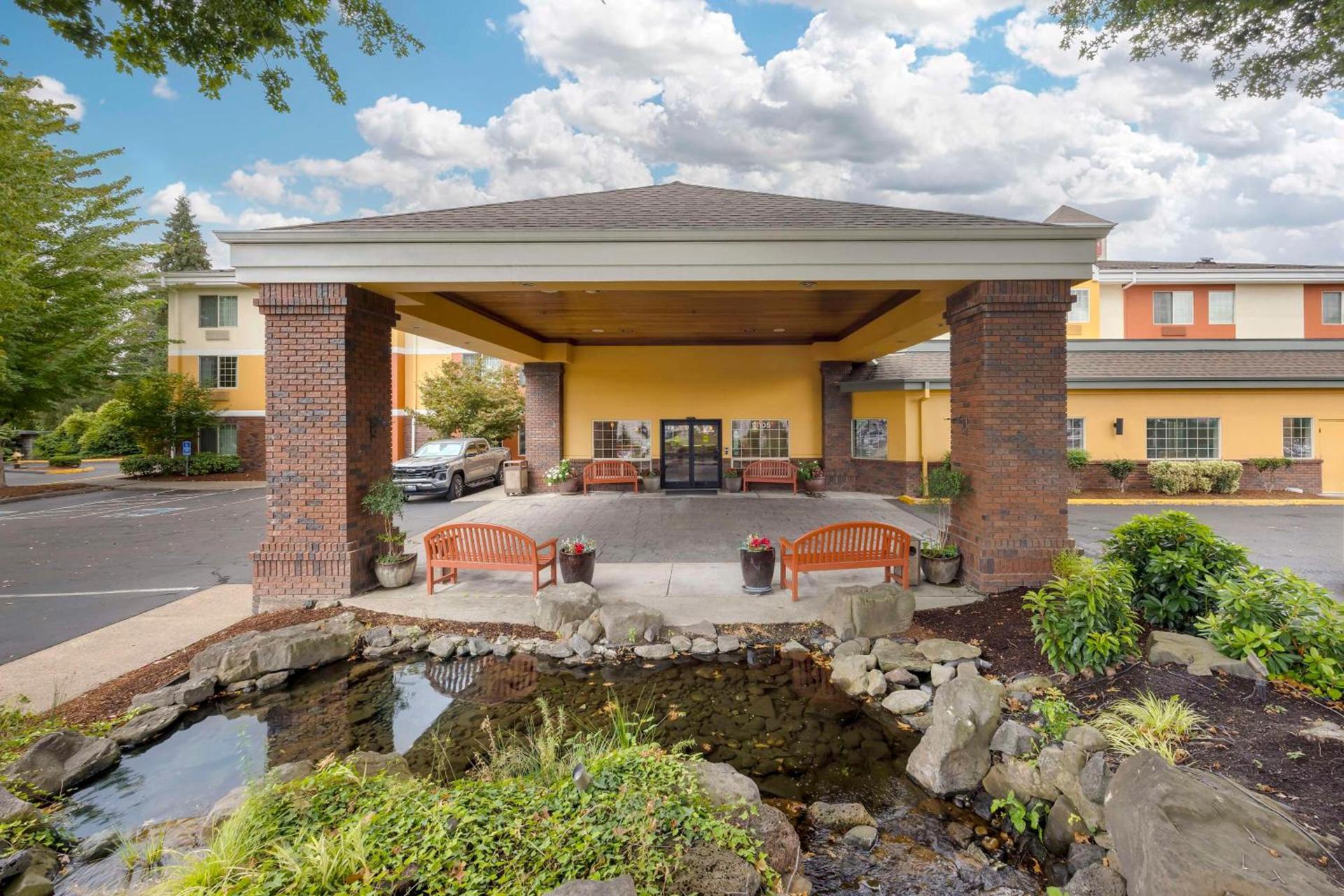 Best Western Plus Northwind Inn & Suites photo 26