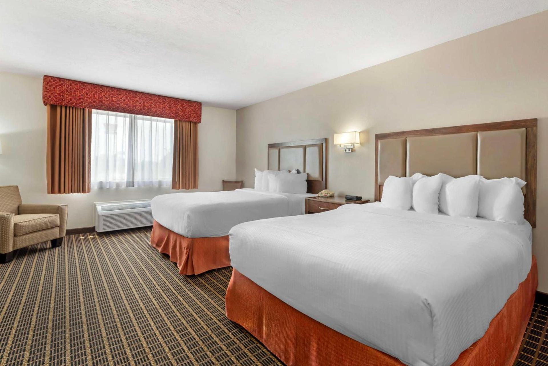 Best Western Plus Eagleridge Inn & Suites photo 3
