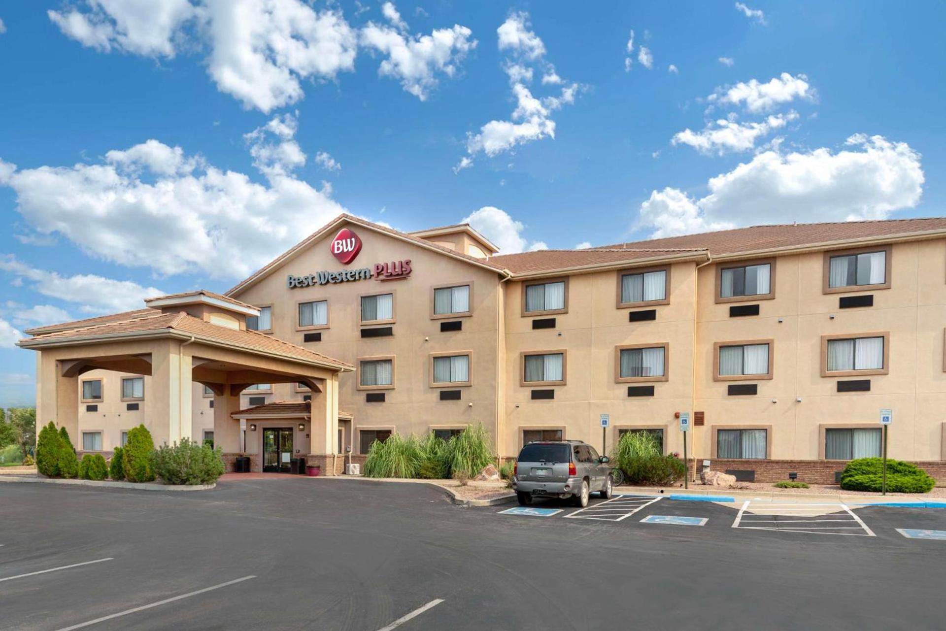 Best Western Plus Eagleridge Inn & Suites photo 10