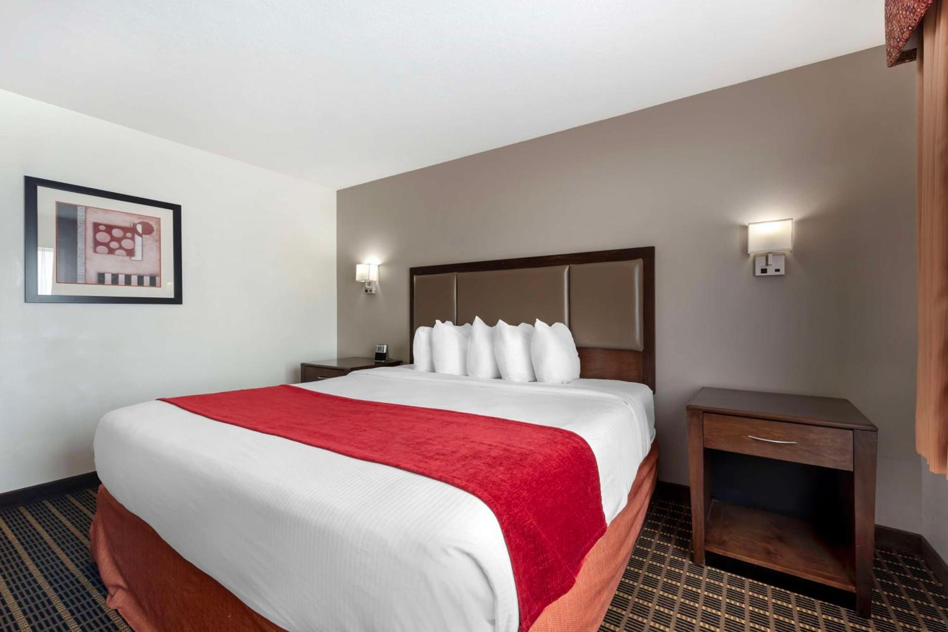 Best Western Plus Eagleridge Inn & Suites photo 17