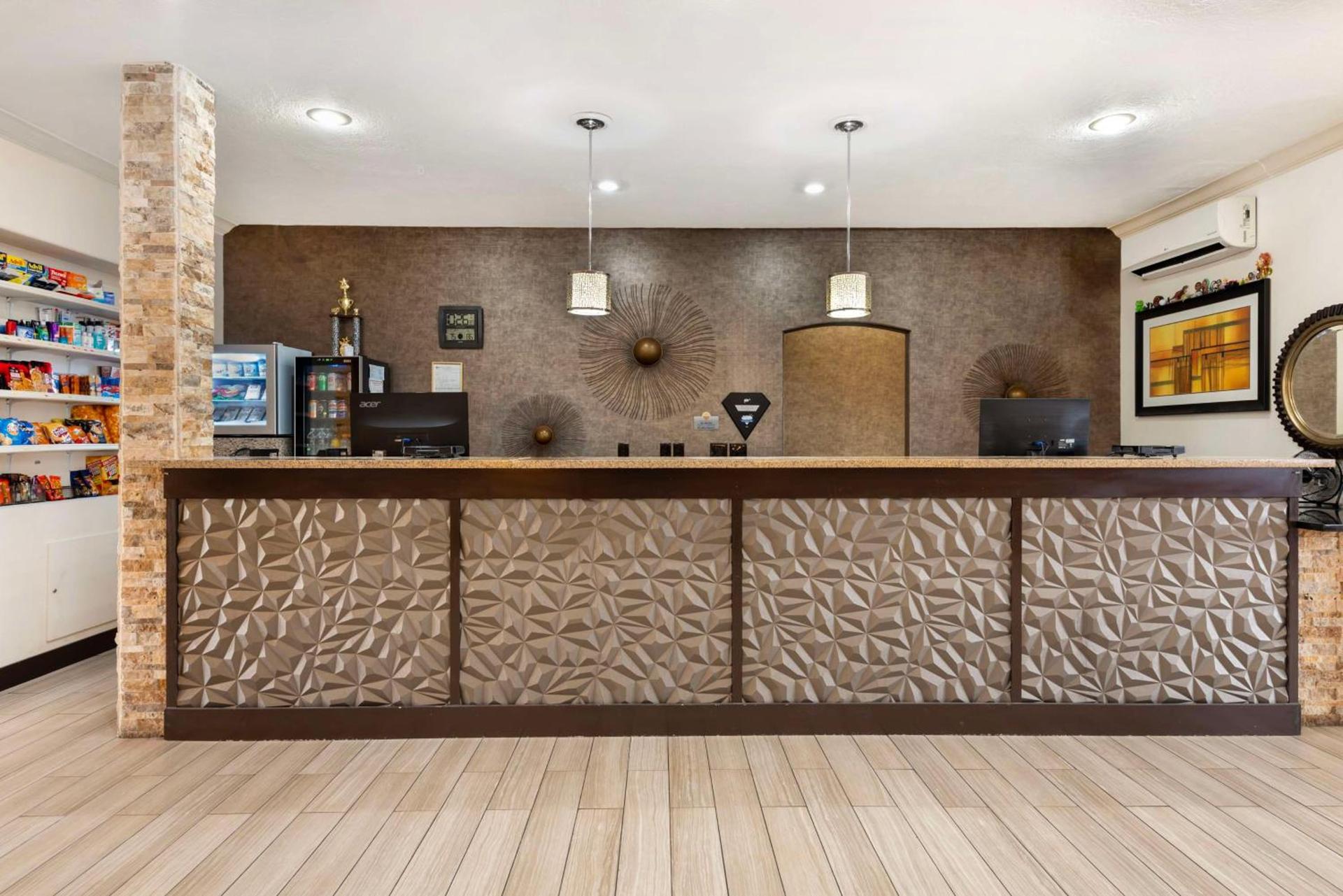 Best Western Plus Eagleridge Inn & Suites photo 11