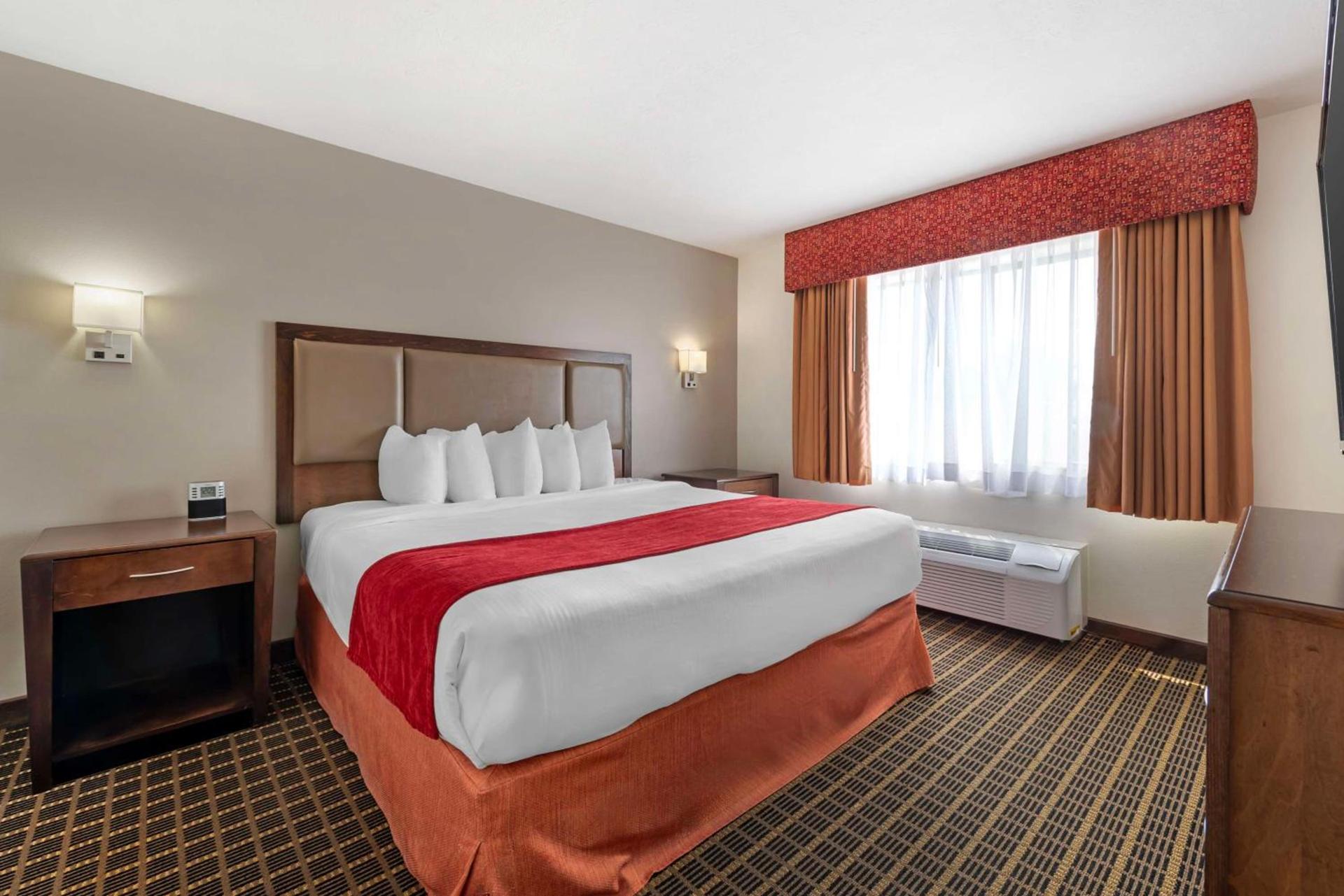 Best Western Plus Eagleridge Inn & Suites photo 16