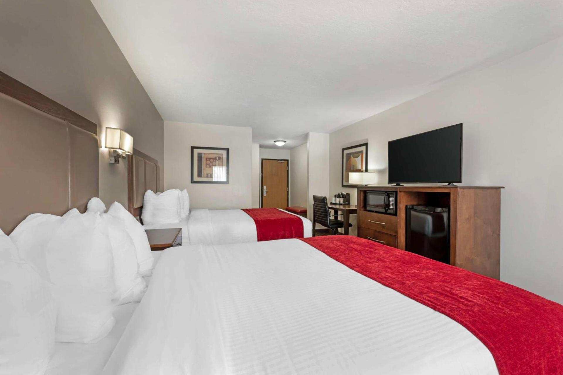 Best Western Plus Eagleridge Inn & Suites photo 25