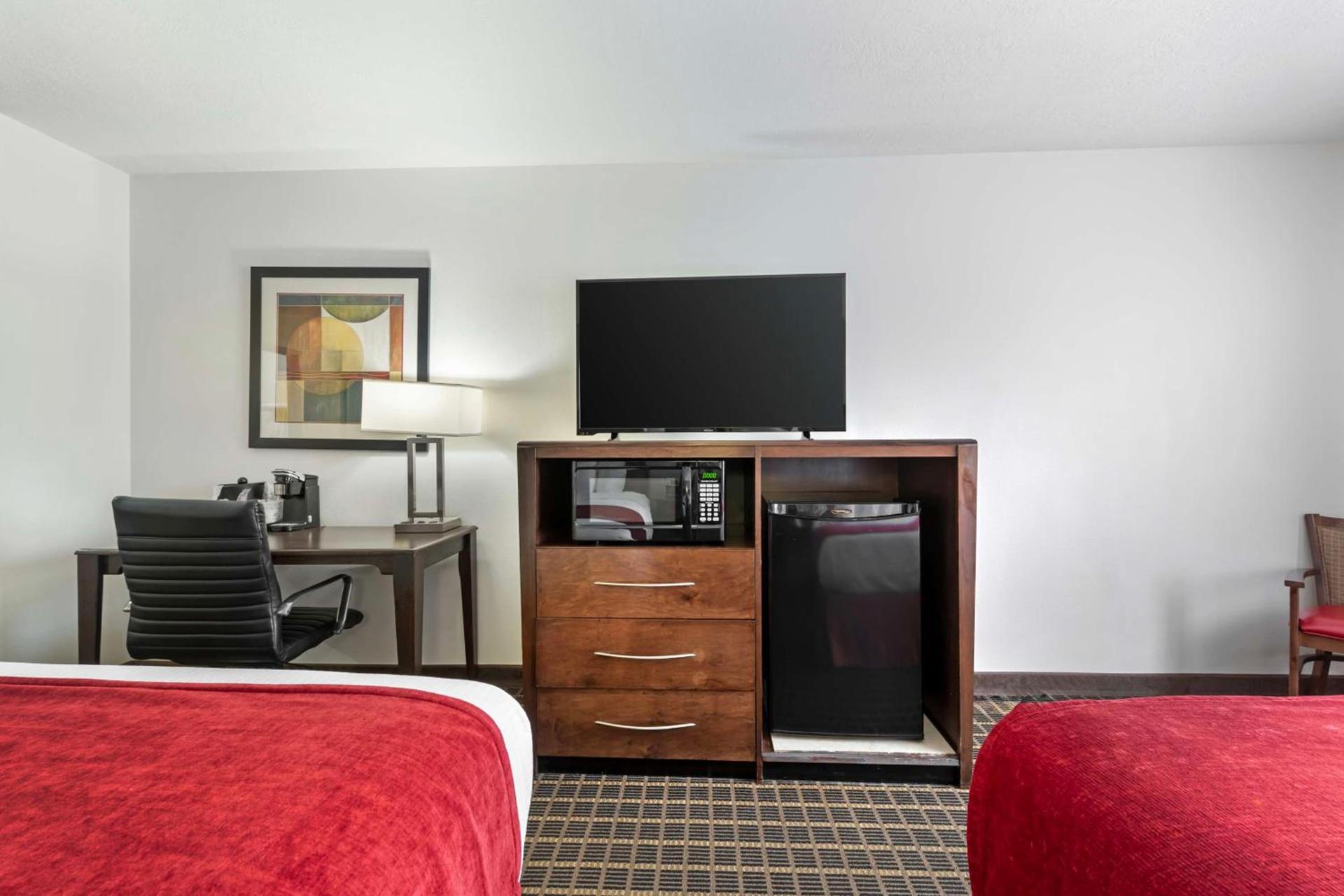 Best Western Plus Eagleridge Inn & Suites photo 26