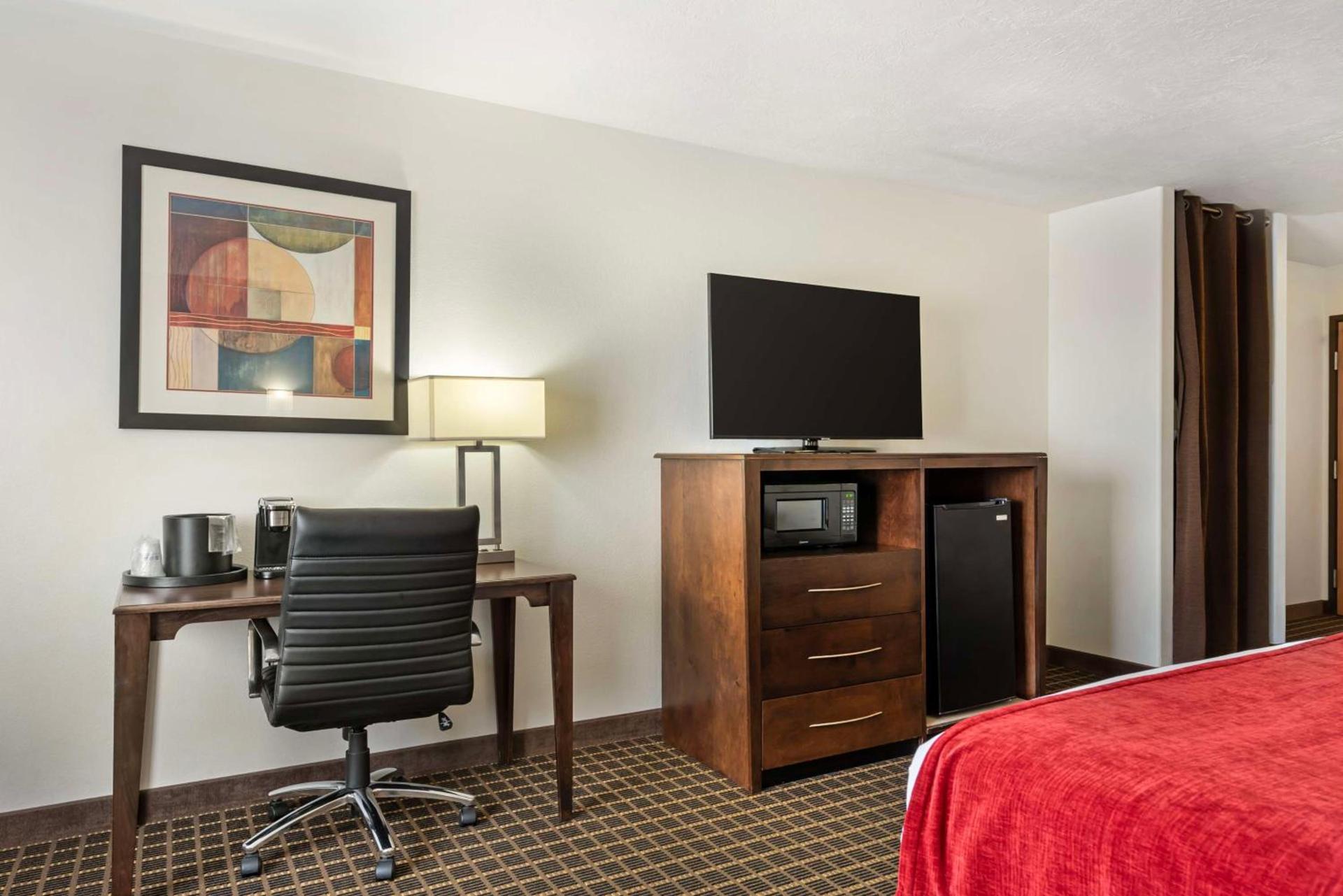 Best Western Plus Eagleridge Inn & Suites photo 30