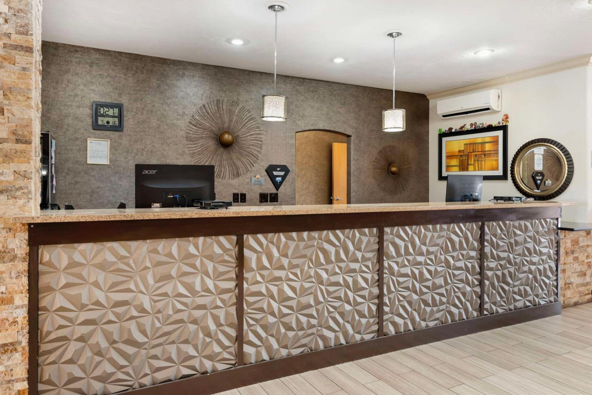 Best Western Plus Eagleridge Inn & Suites photo 48