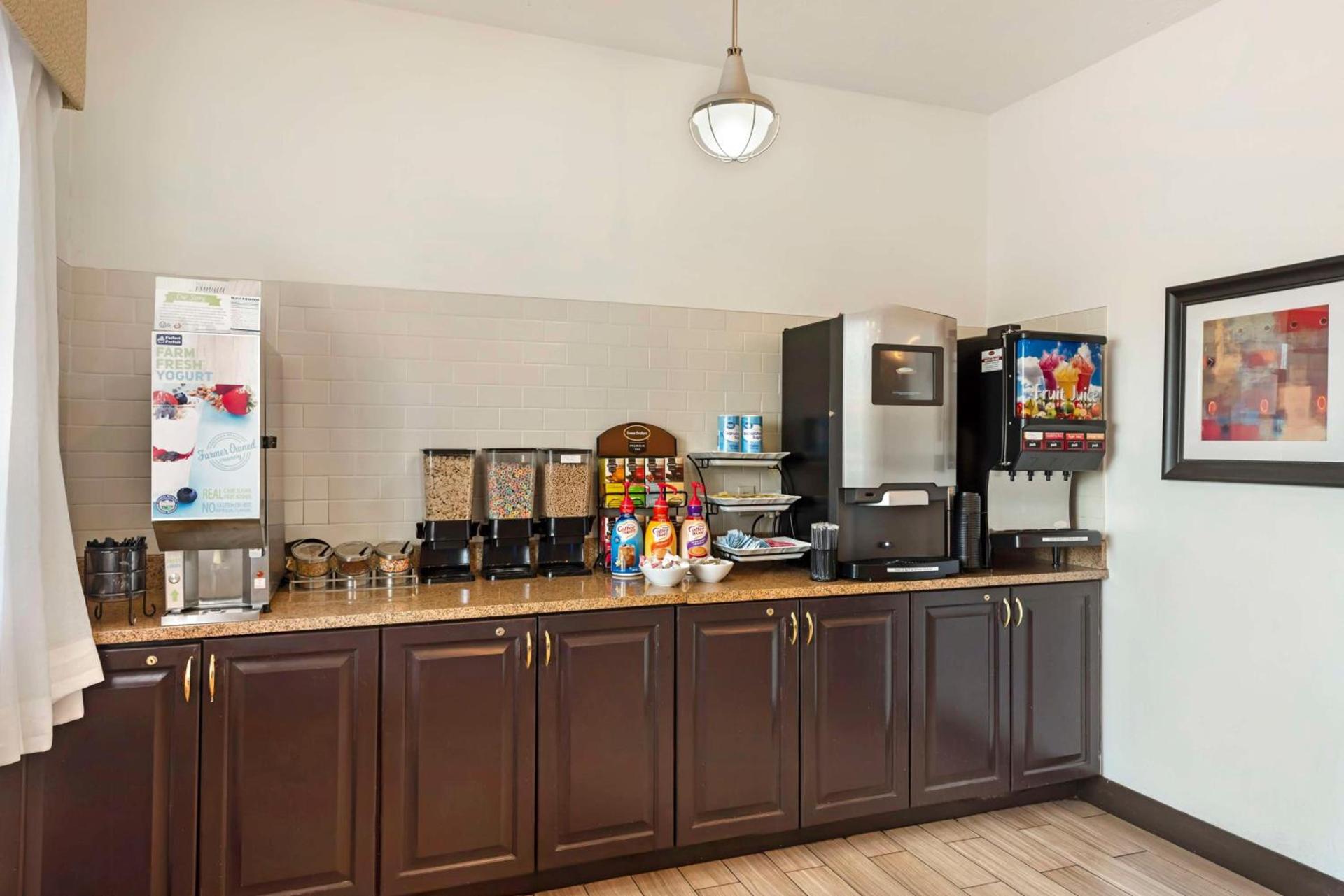 Best Western Plus Eagleridge Inn & Suites photo 47