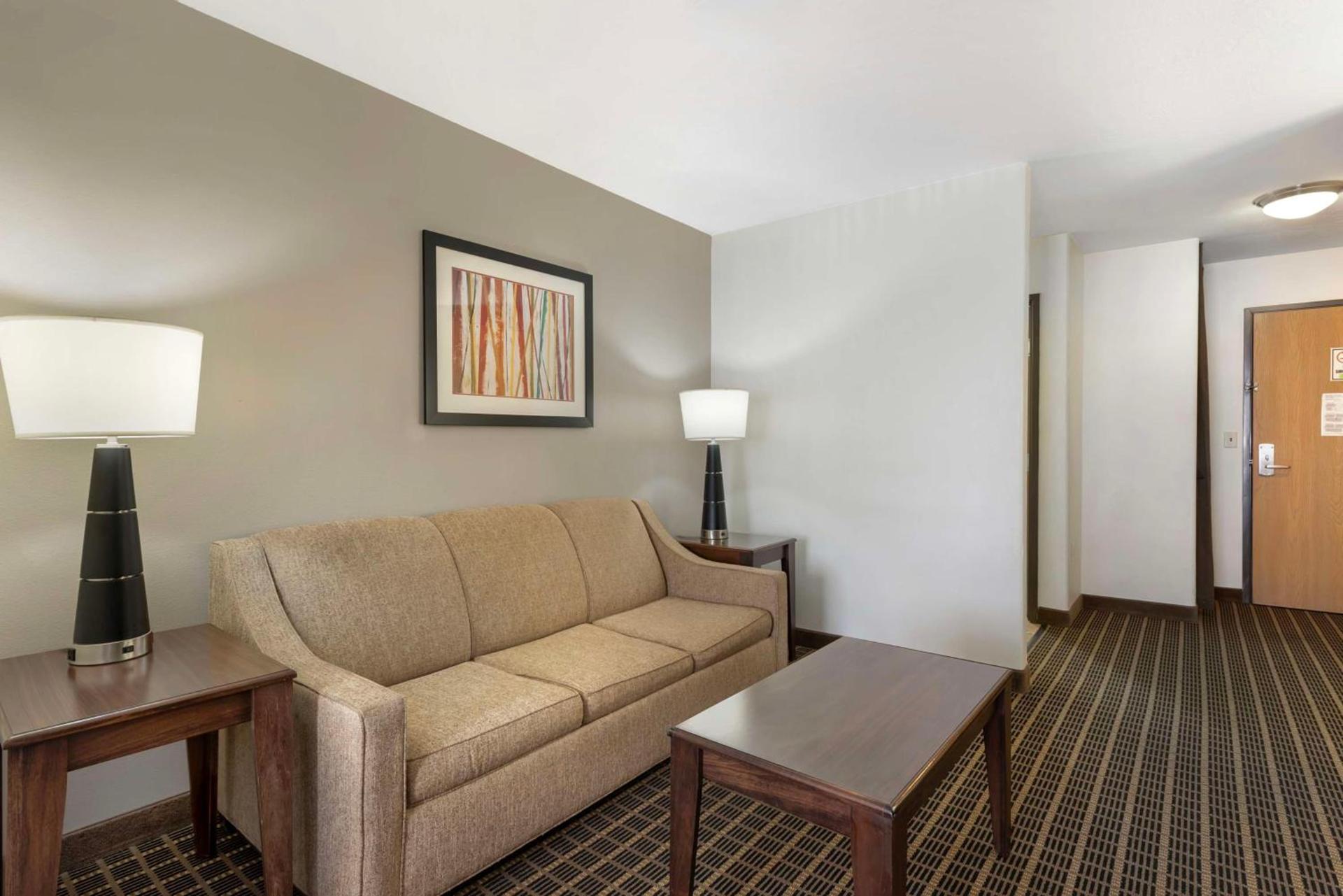 Best Western Plus Eagleridge Inn & Suites photo 41