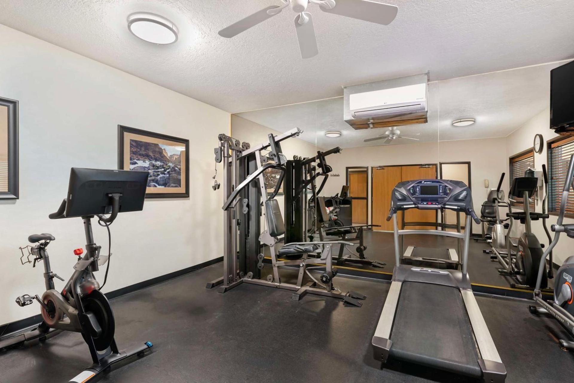 Best Western Plus Eagleridge Inn & Suites photo 55