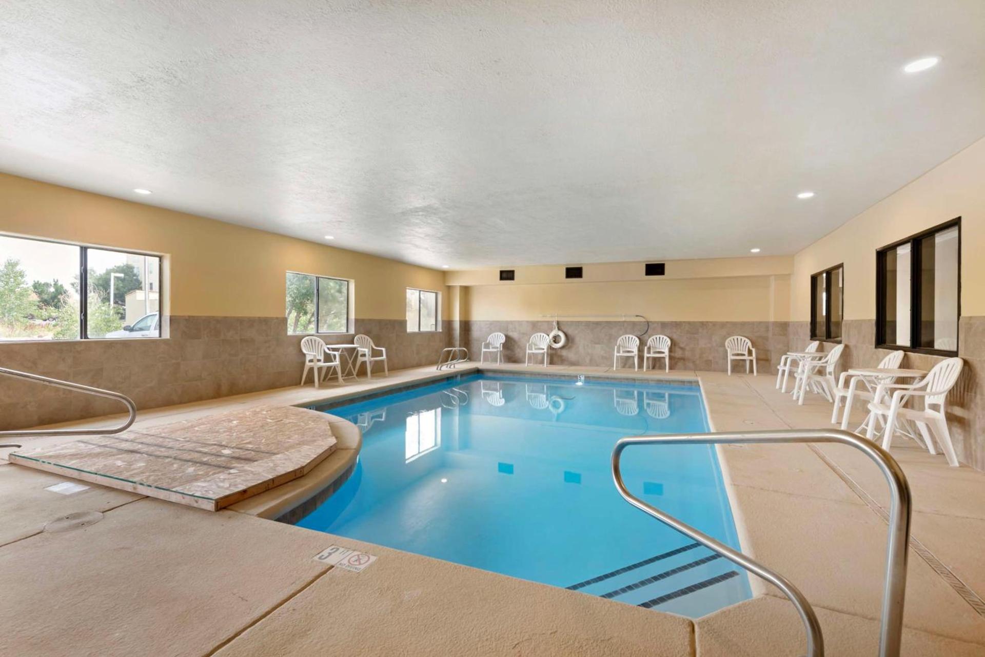 Best Western Plus Eagleridge Inn & Suites photo 56