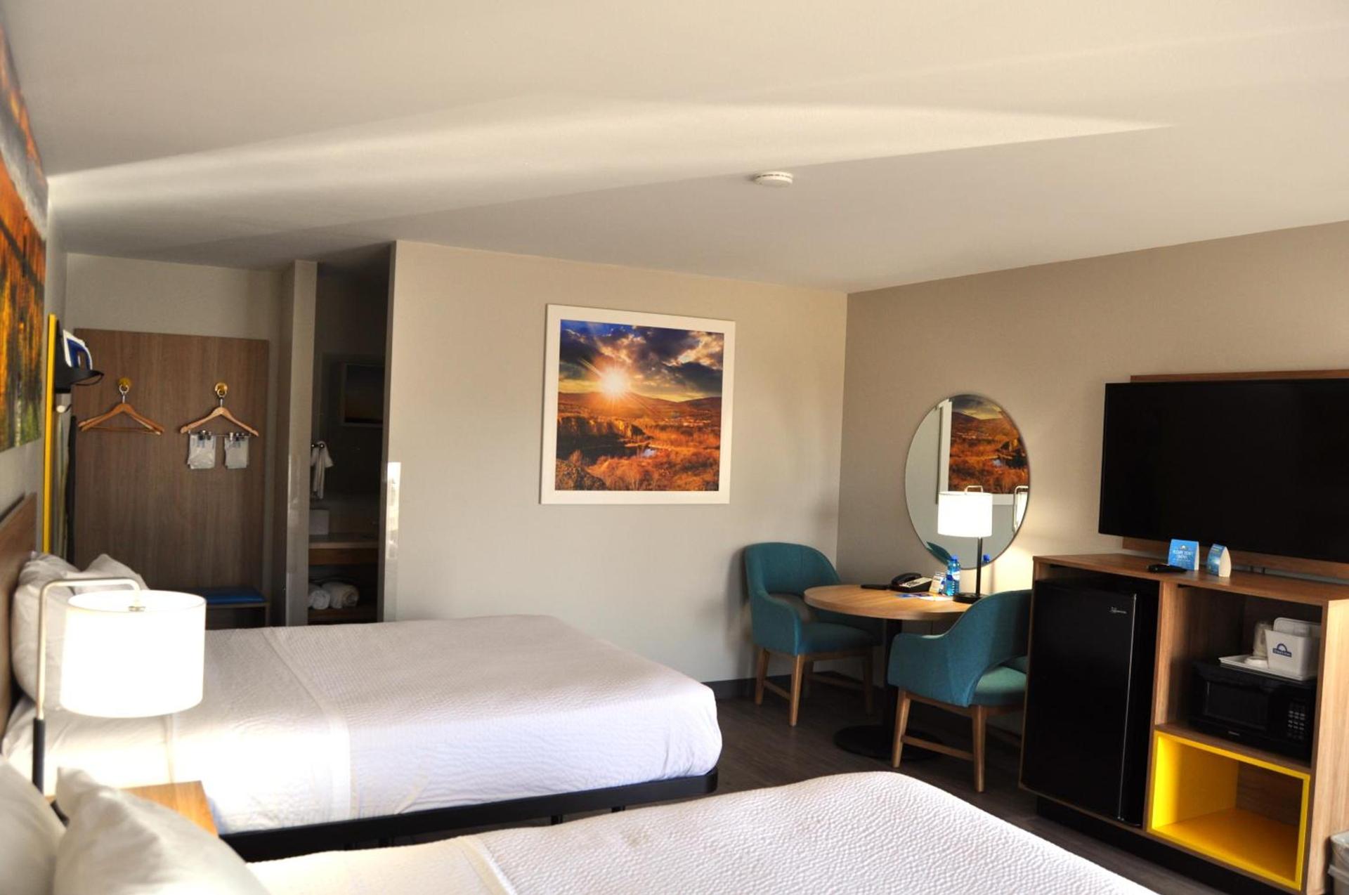Days Inn by Wyndham Worland photo 11