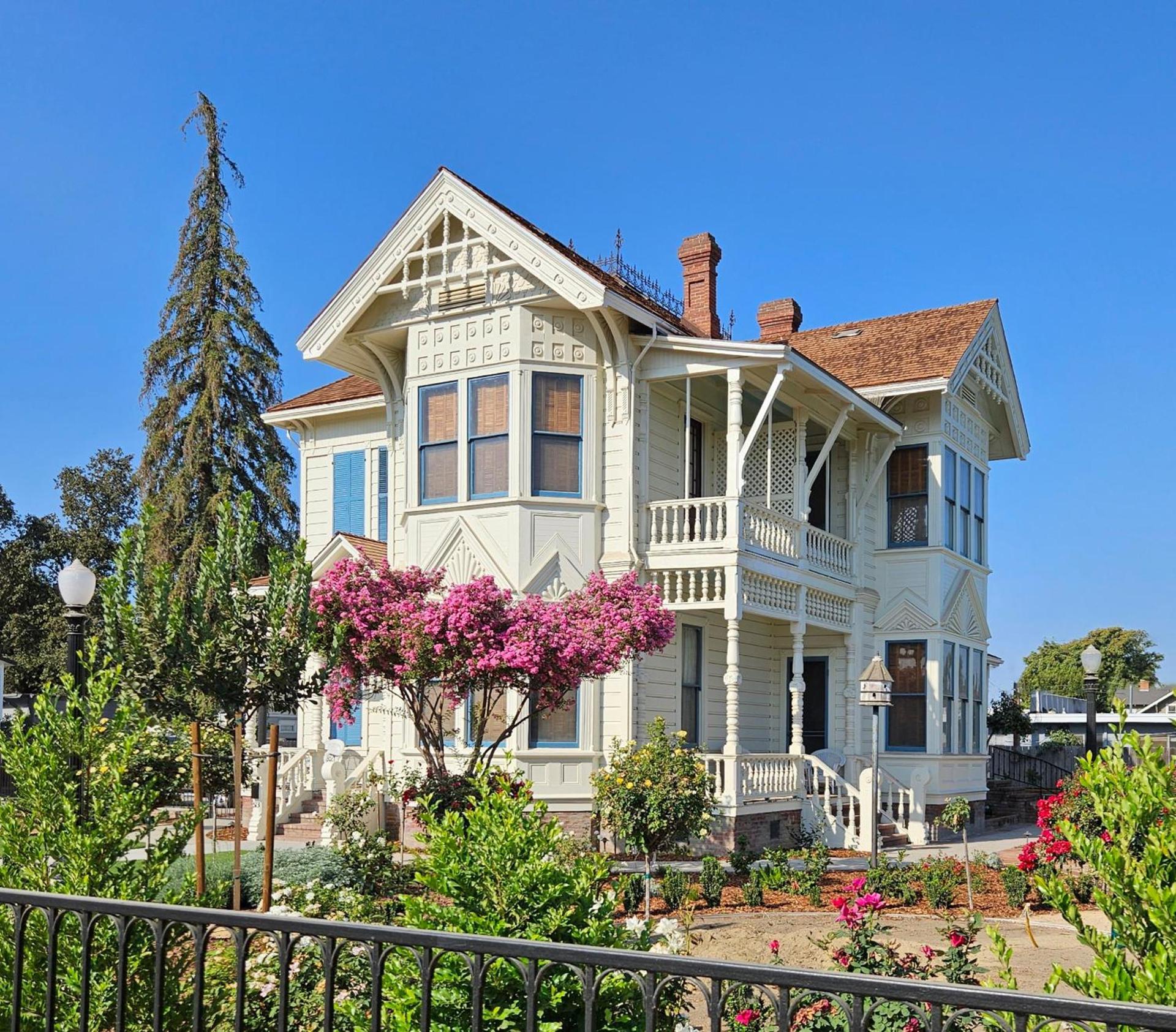 The JD Hyde Historic Inn photo 5