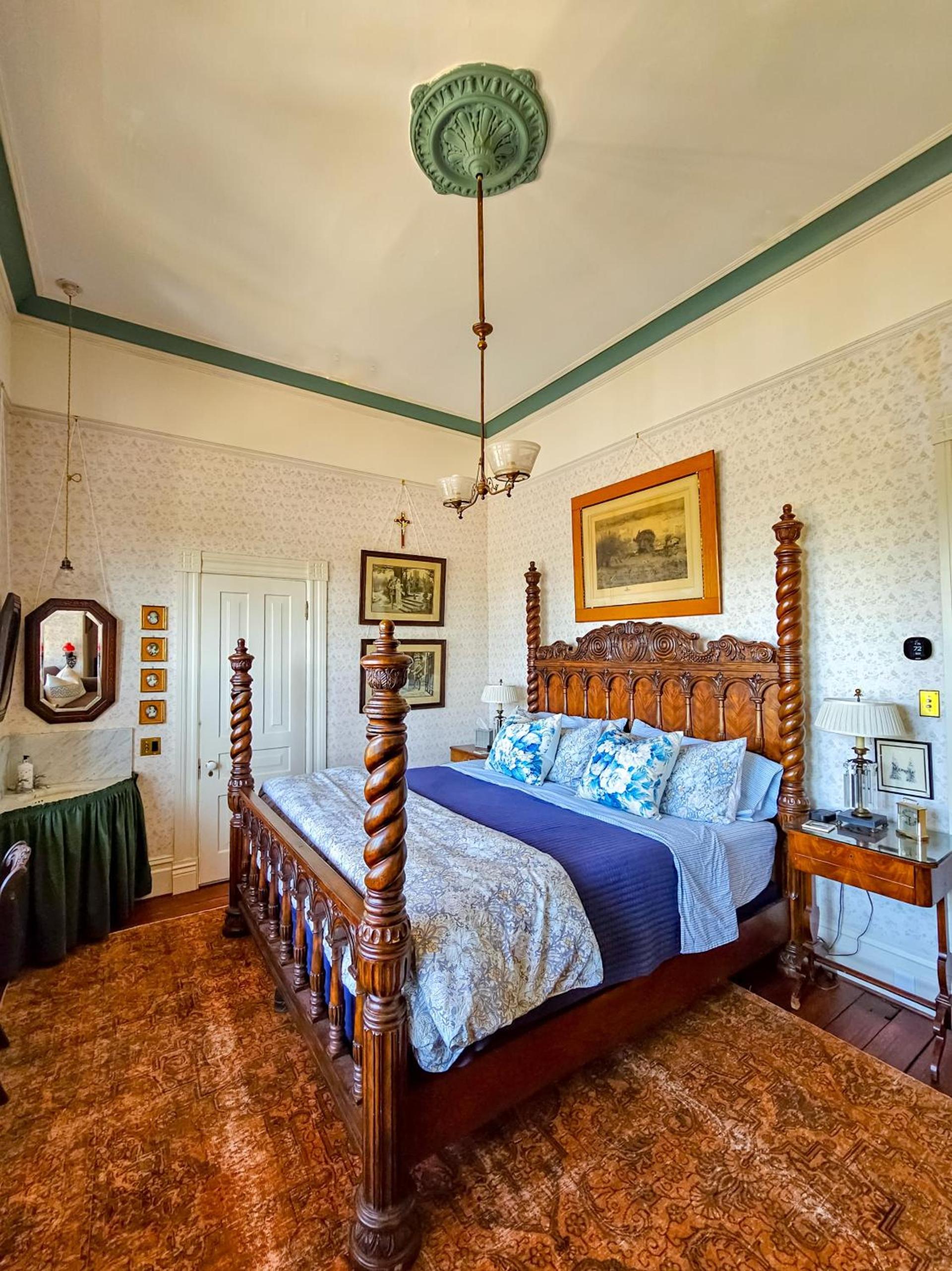The JD Hyde Historic Inn photo 19