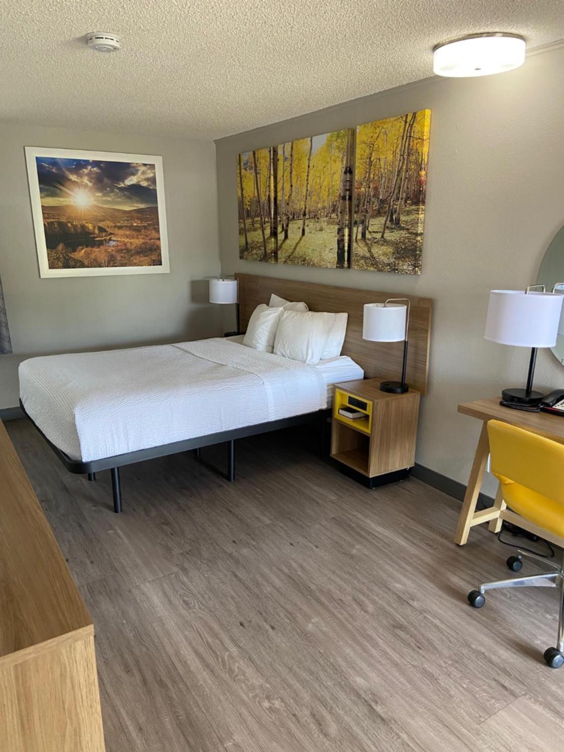 Days Inn by Wyndham Worland photo 40