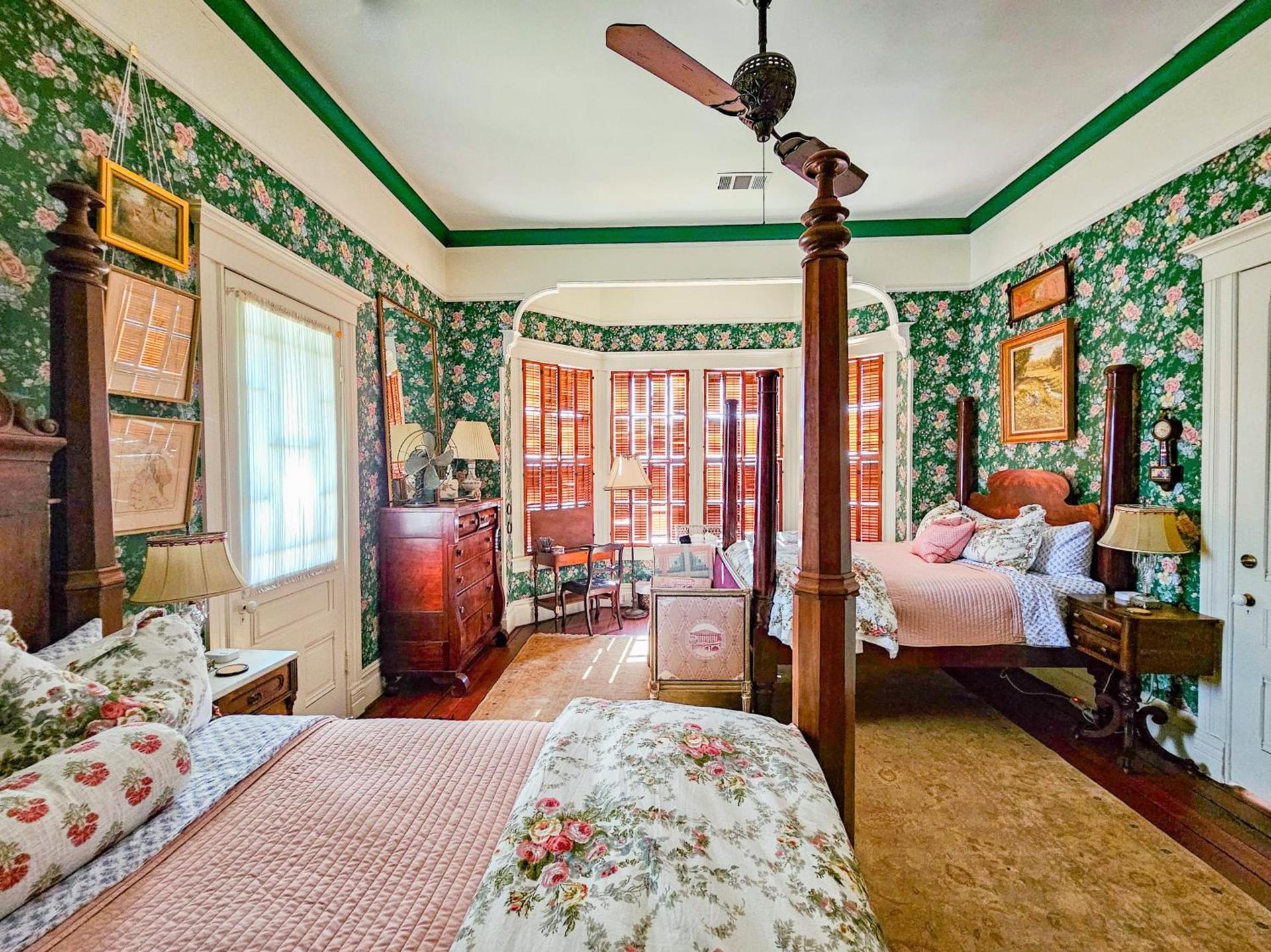 The JD Hyde Historic Inn photo 63