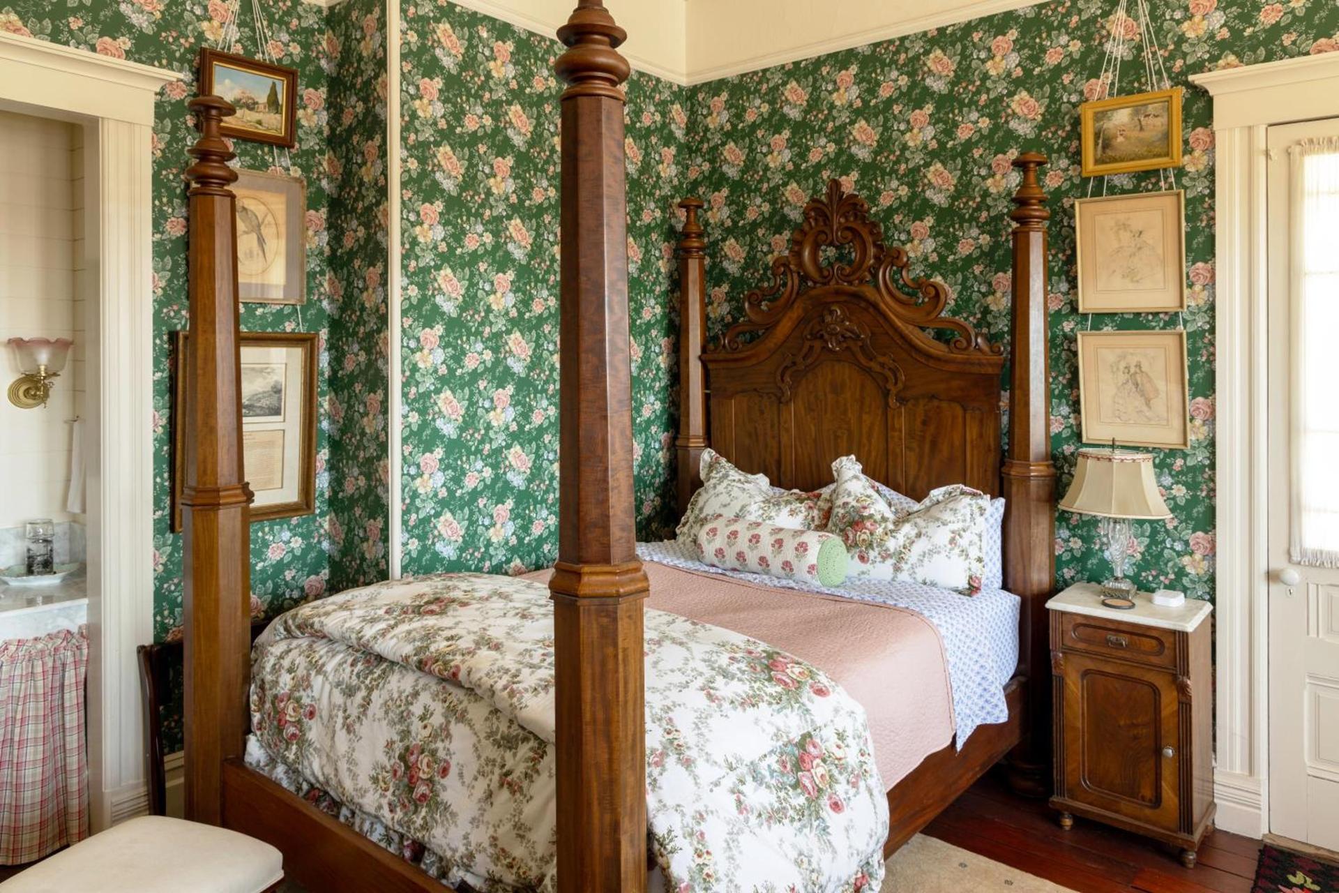 The JD Hyde Historic Inn photo 67