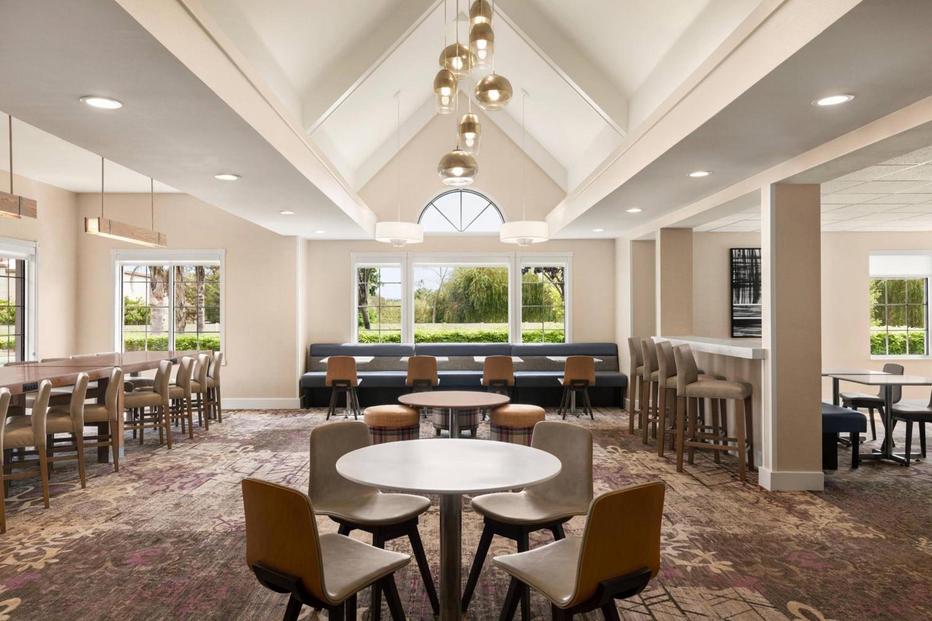 Residence Inn by Marriott Salinas Monterey photo 4