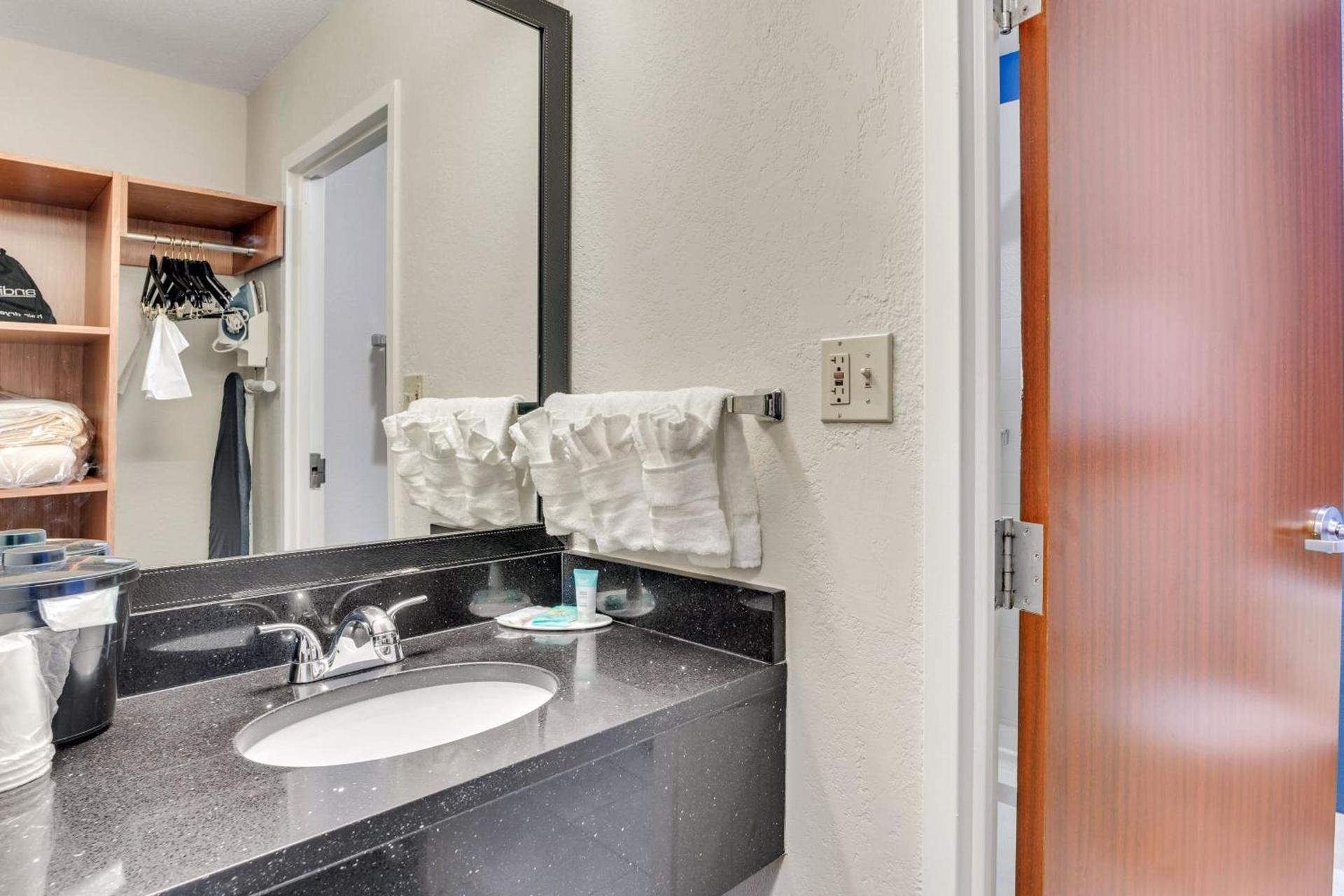 Fairfield Inn & Suites Fredericksburg photo 18