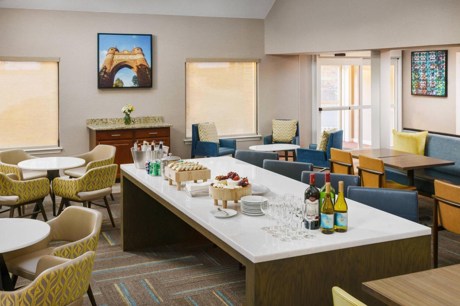 Residence Inn by Marriott Hartford Windsor photo 16
