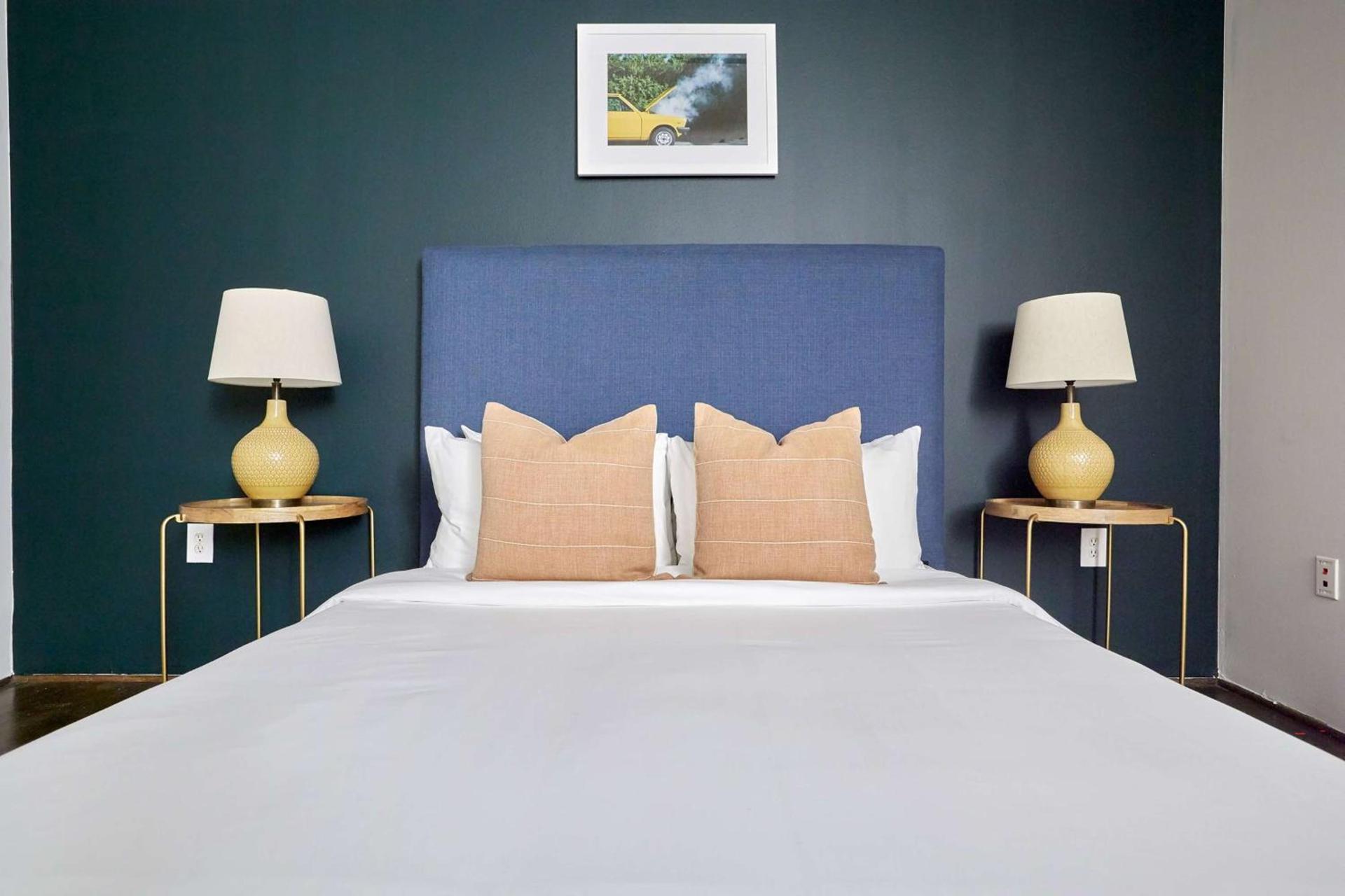 The District at Hogg Palace, A Wyndham Hotel photo 15