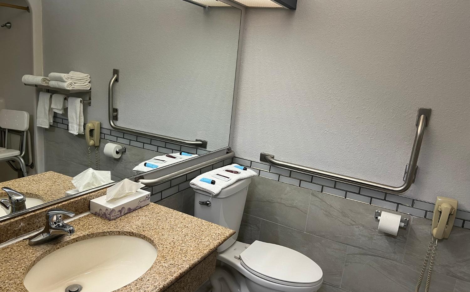 Coratel Inn and Suites By Jasper Eagan ST Paul Airport & Mall of America photo 3