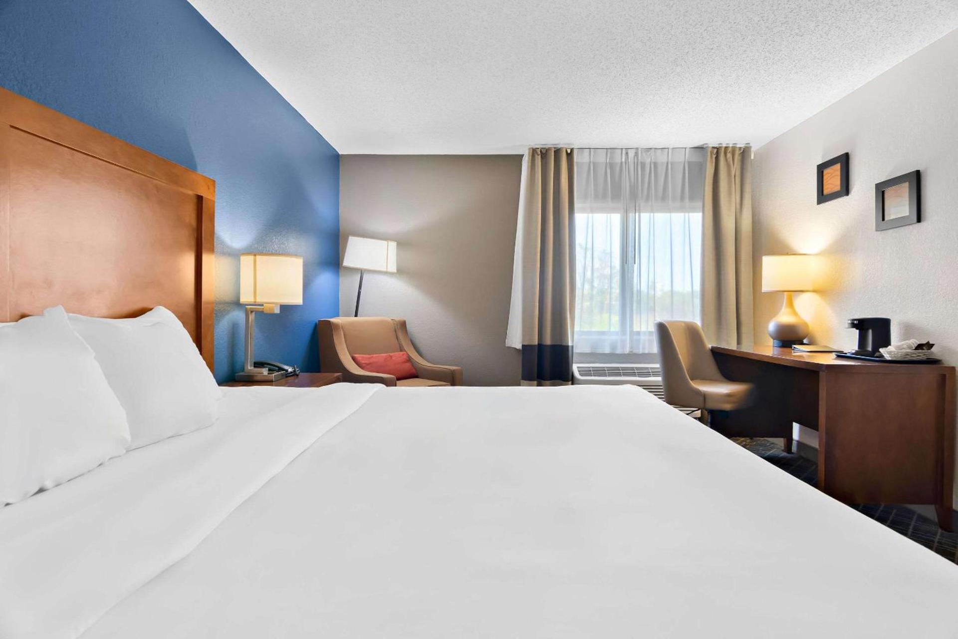 Comfort Inn Joliet West I-80 photo 15