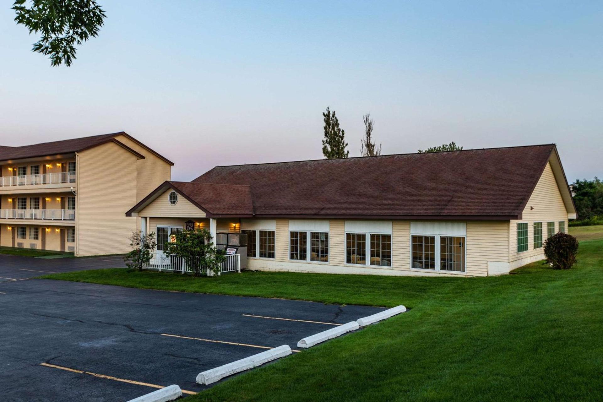 Quality Inn Lakefront photo 28