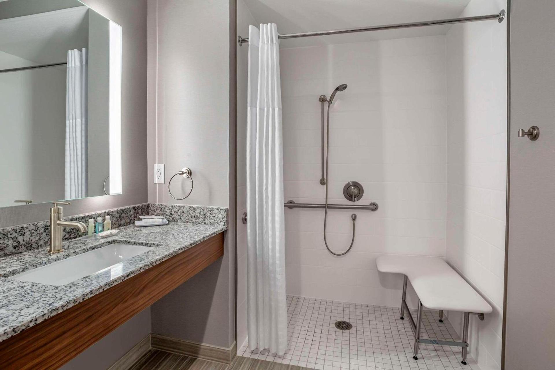 Quality Inn & Suites Livermore Wine Country photo 20
