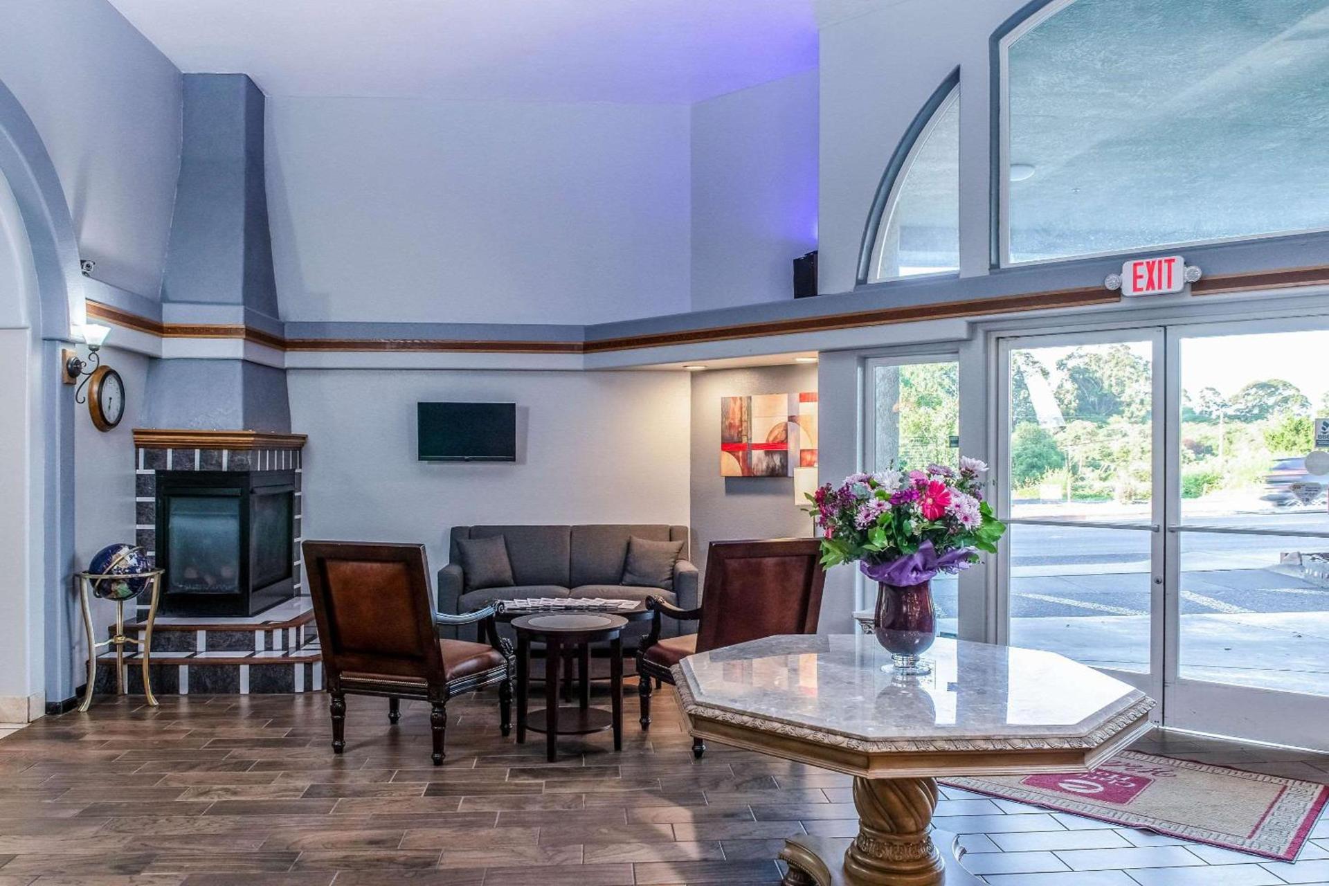 Clarion Hotel By Humboldt Bay photo 4