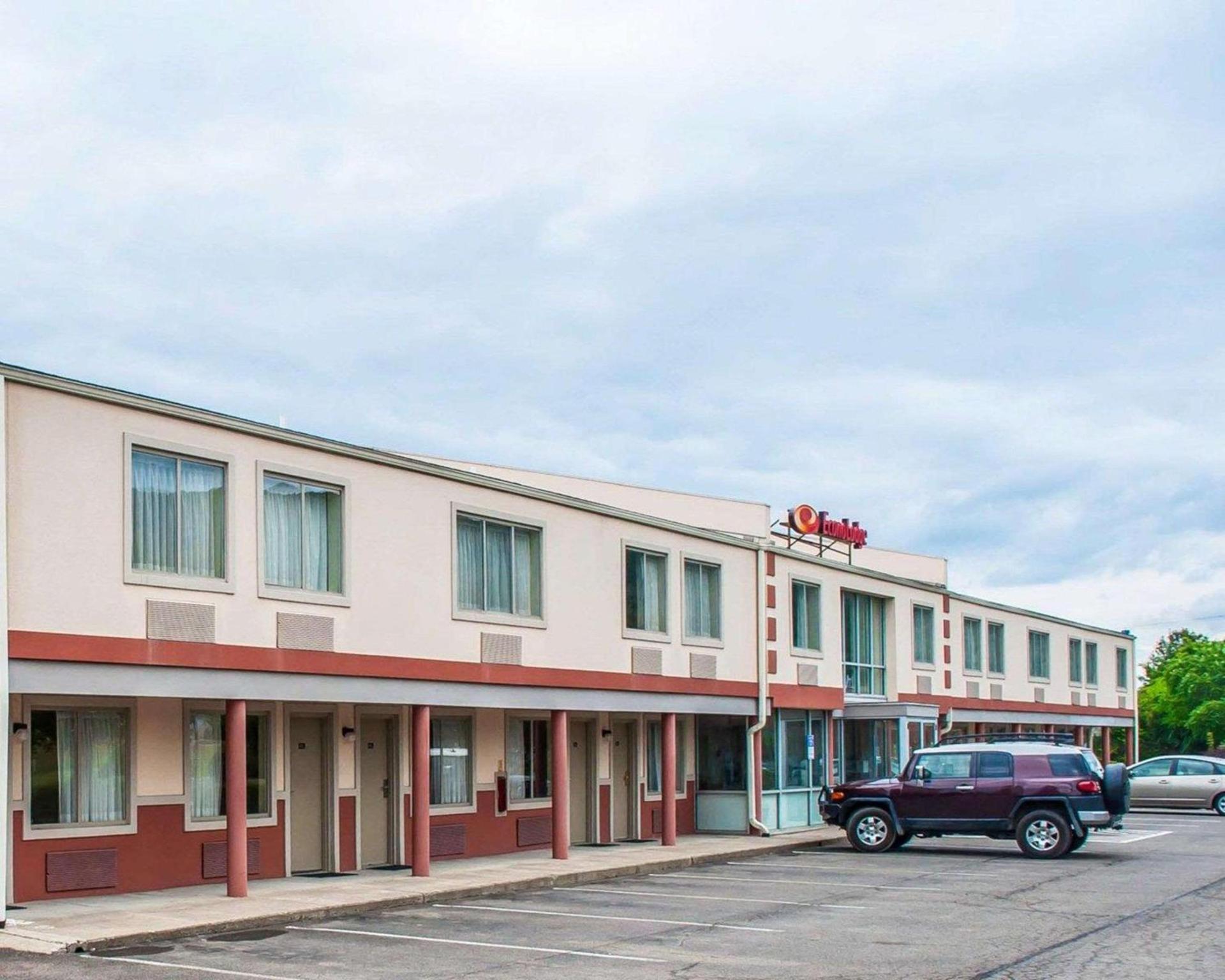 Econo Lodge Elmira-Corning photo 2