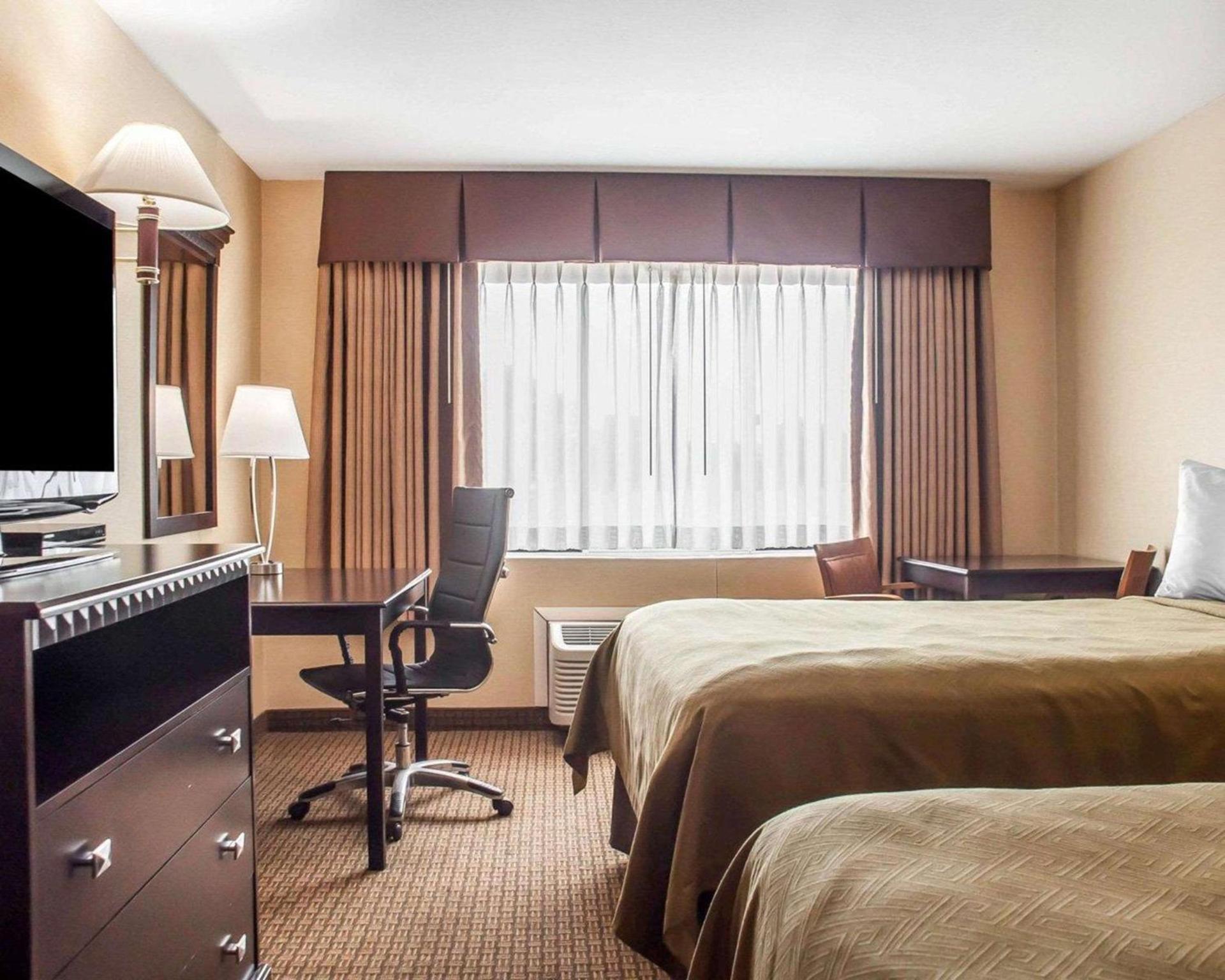 Econo Lodge Elmira-Corning photo 16