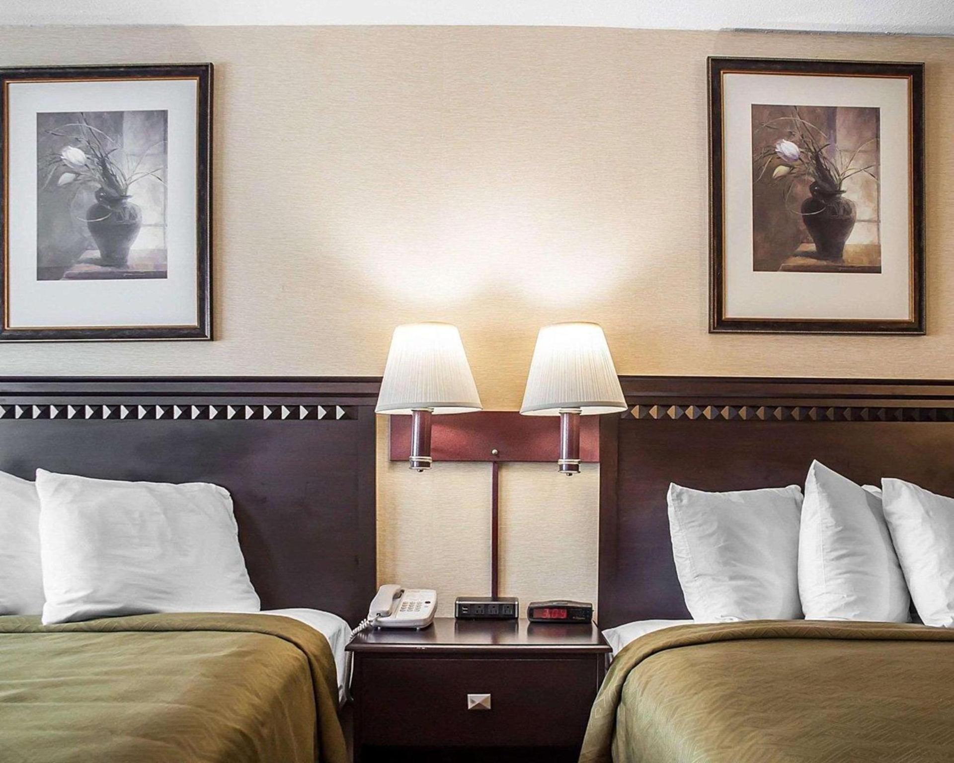 Econo Lodge Elmira-Corning photo 19
