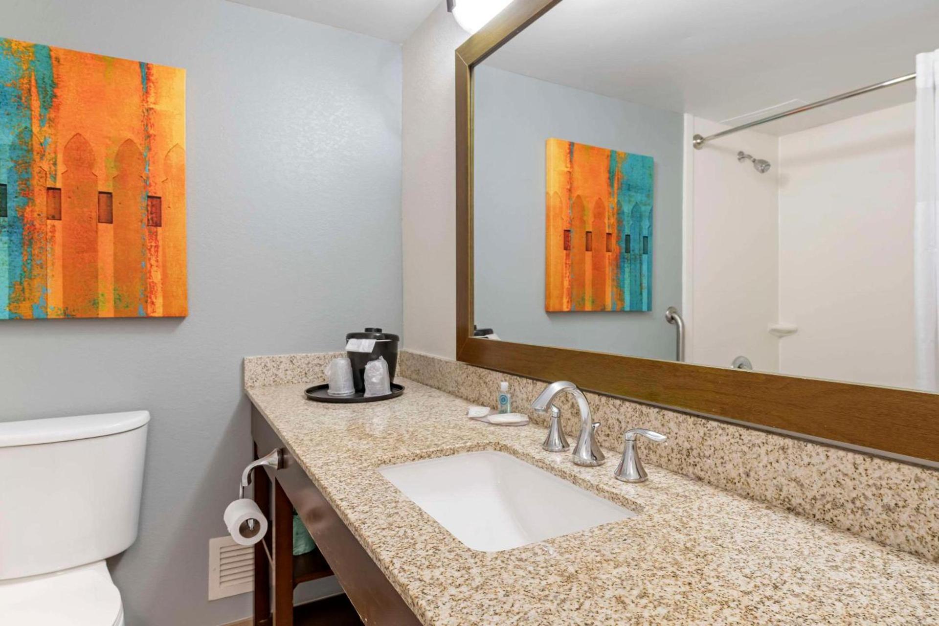MainStay Suites MSP Airport - Mall of America photo 11