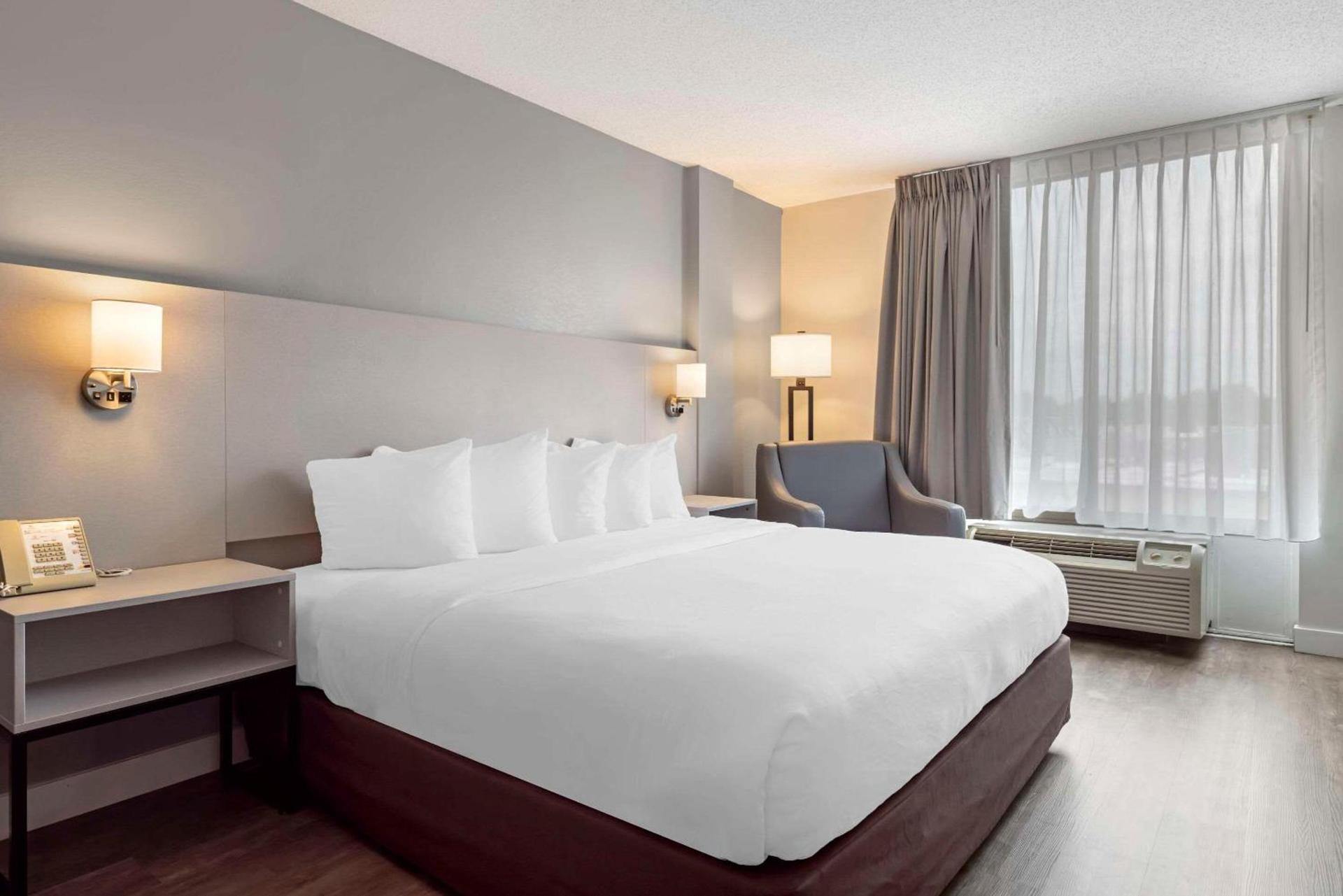 MainStay Suites MSP Airport - Mall of America photo 21